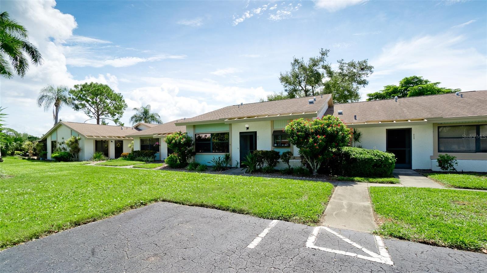 6507 Heritage Ln #2605