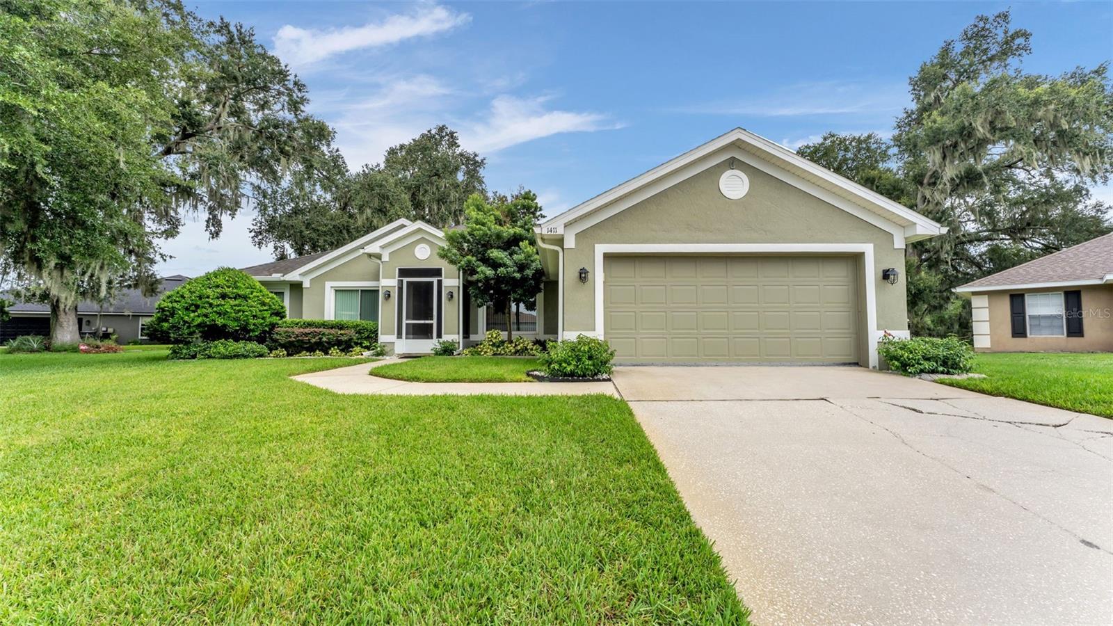 1411 Ashbury CT