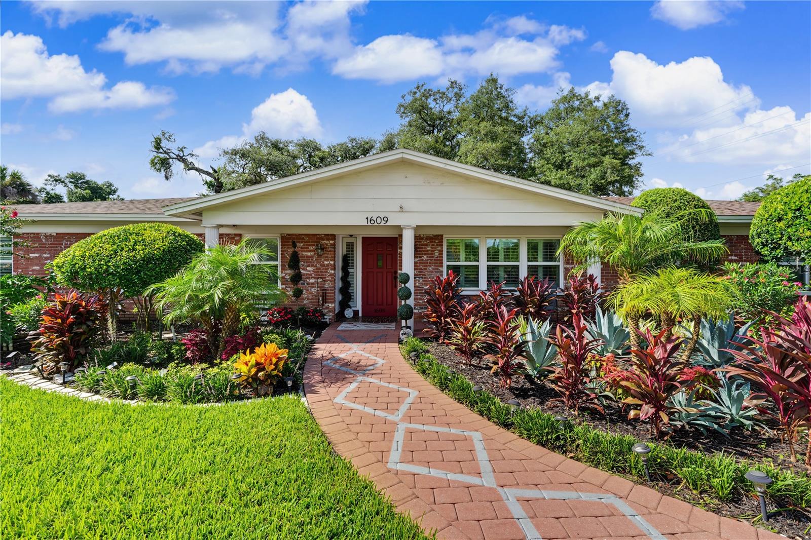 1609 Melodie Dr