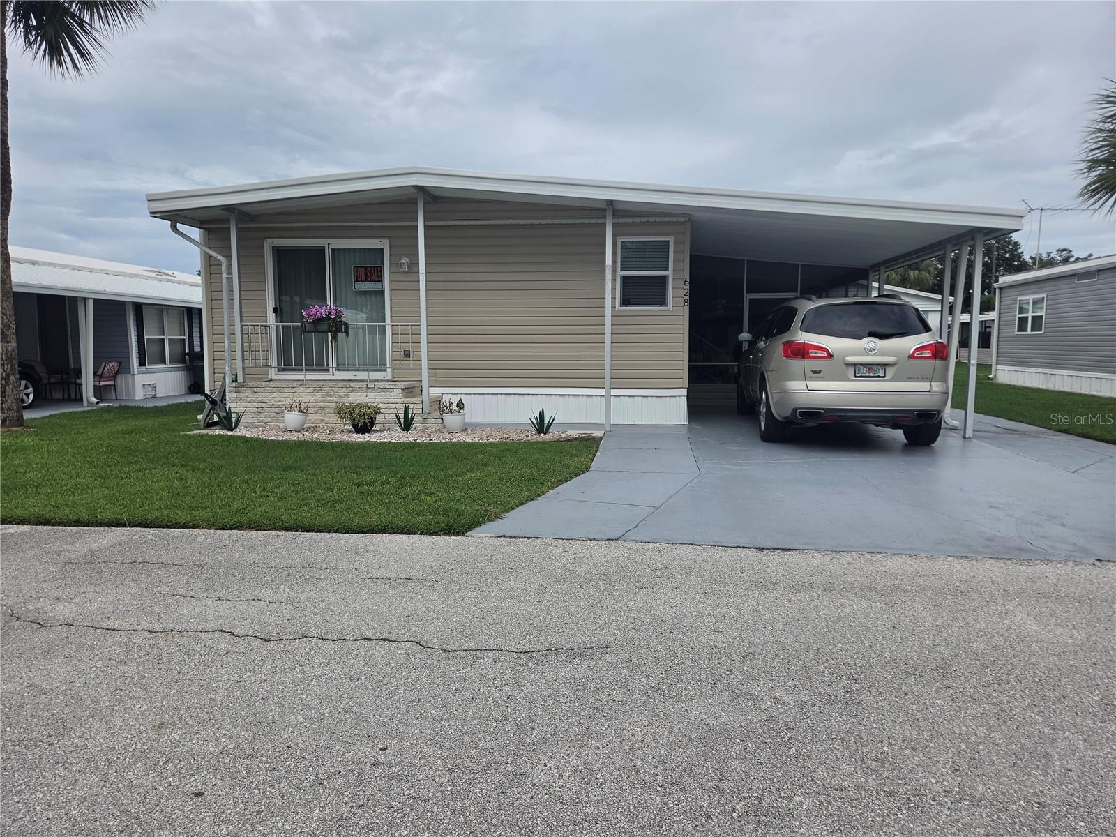 628 Lakeside Ranch Ln