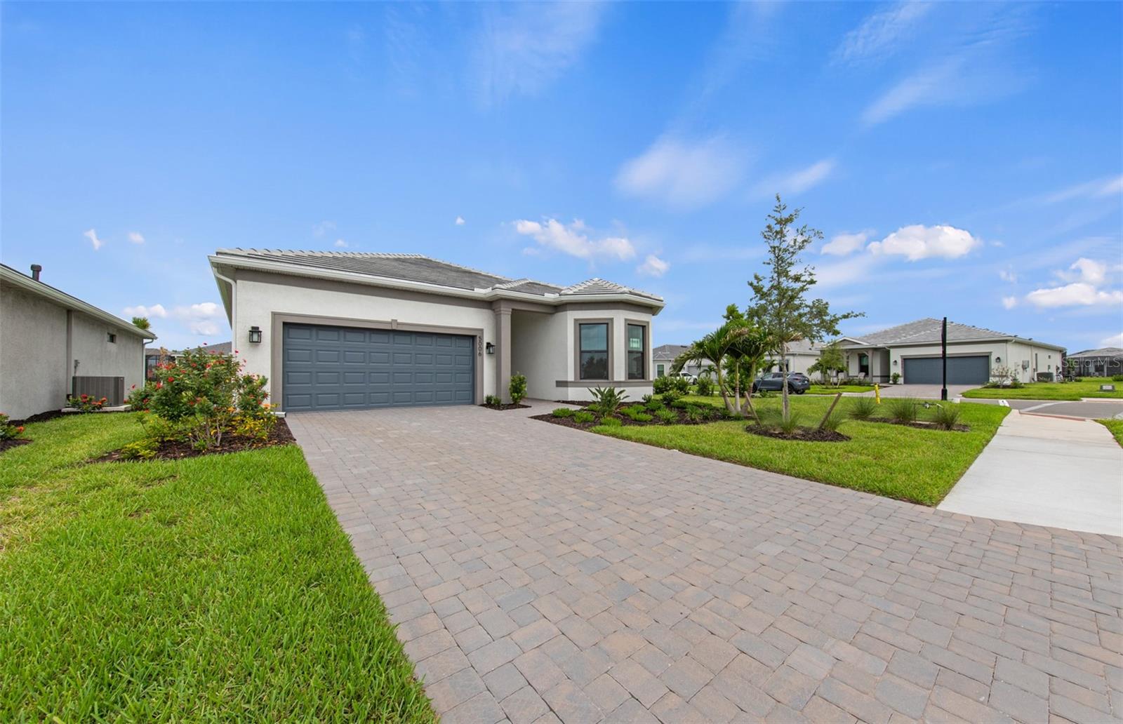 5006 Golden Shore CT
