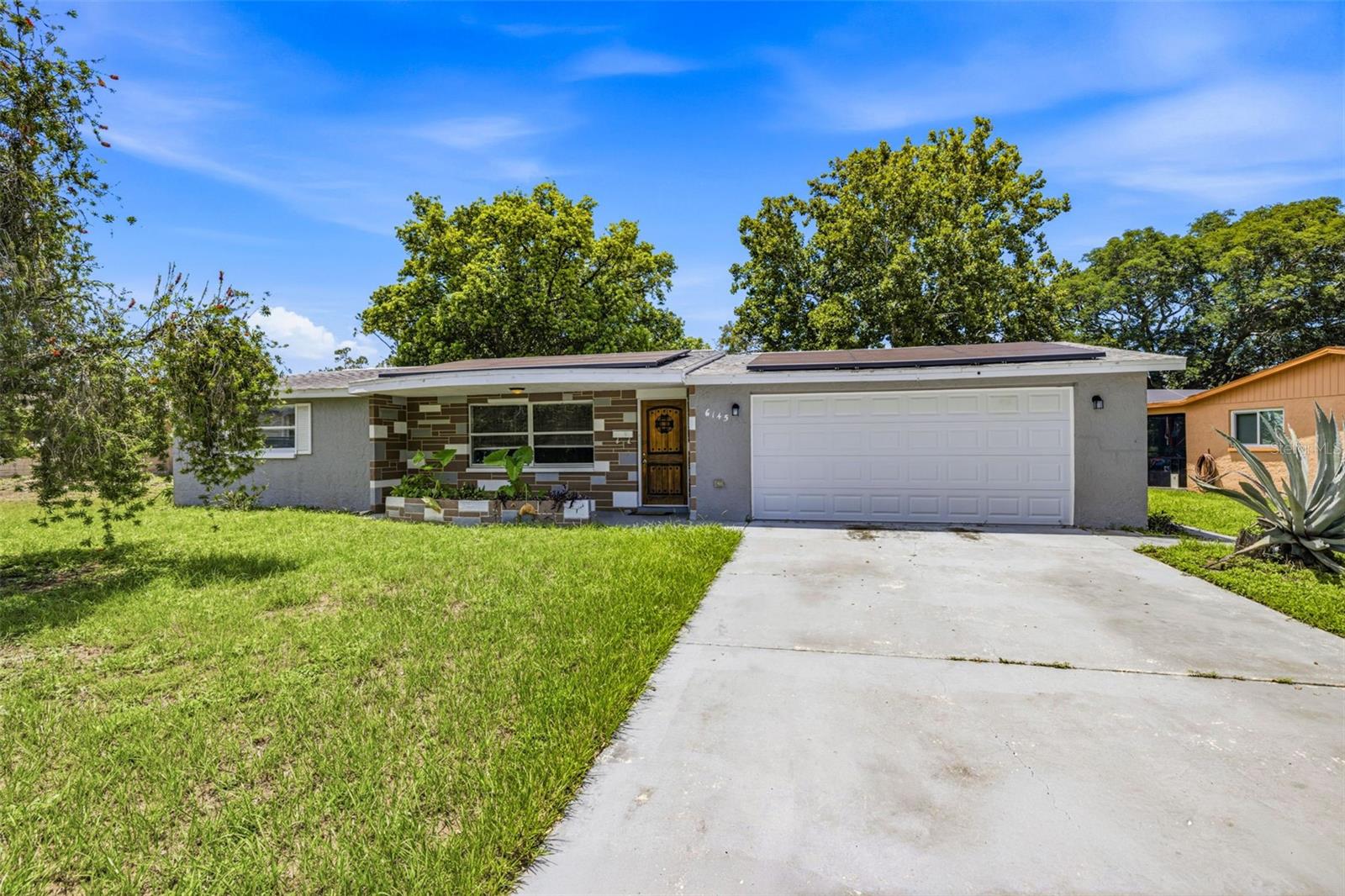 6145 Maplewood Dr