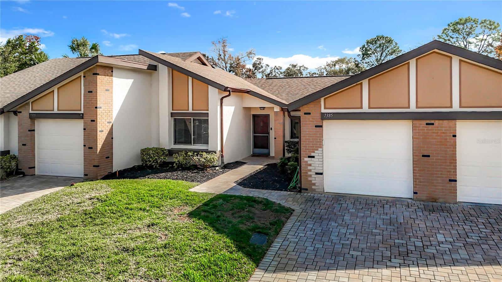 7385 Crestwood Dr