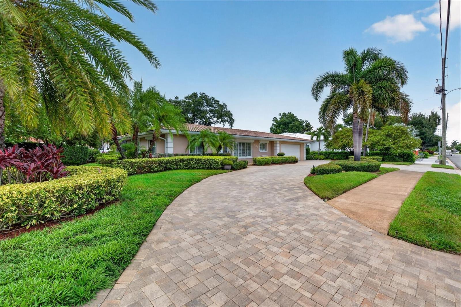 802 Osceola Rd