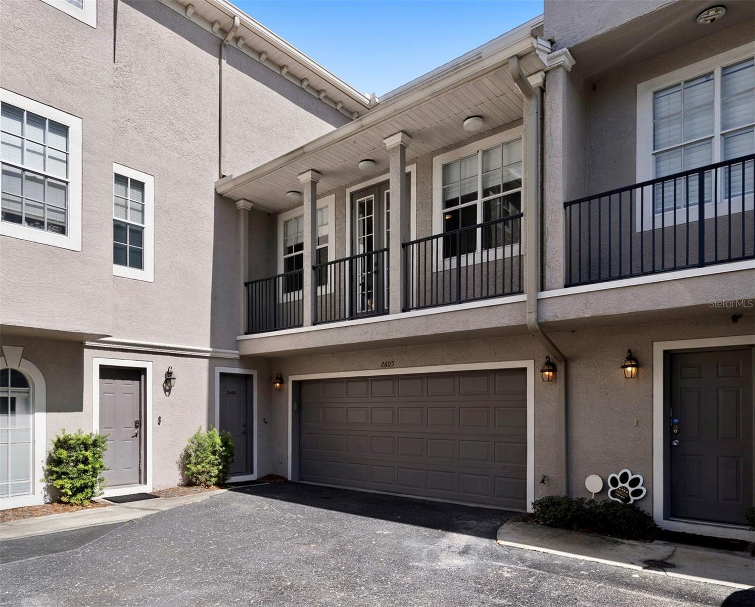 2605 Espana CT