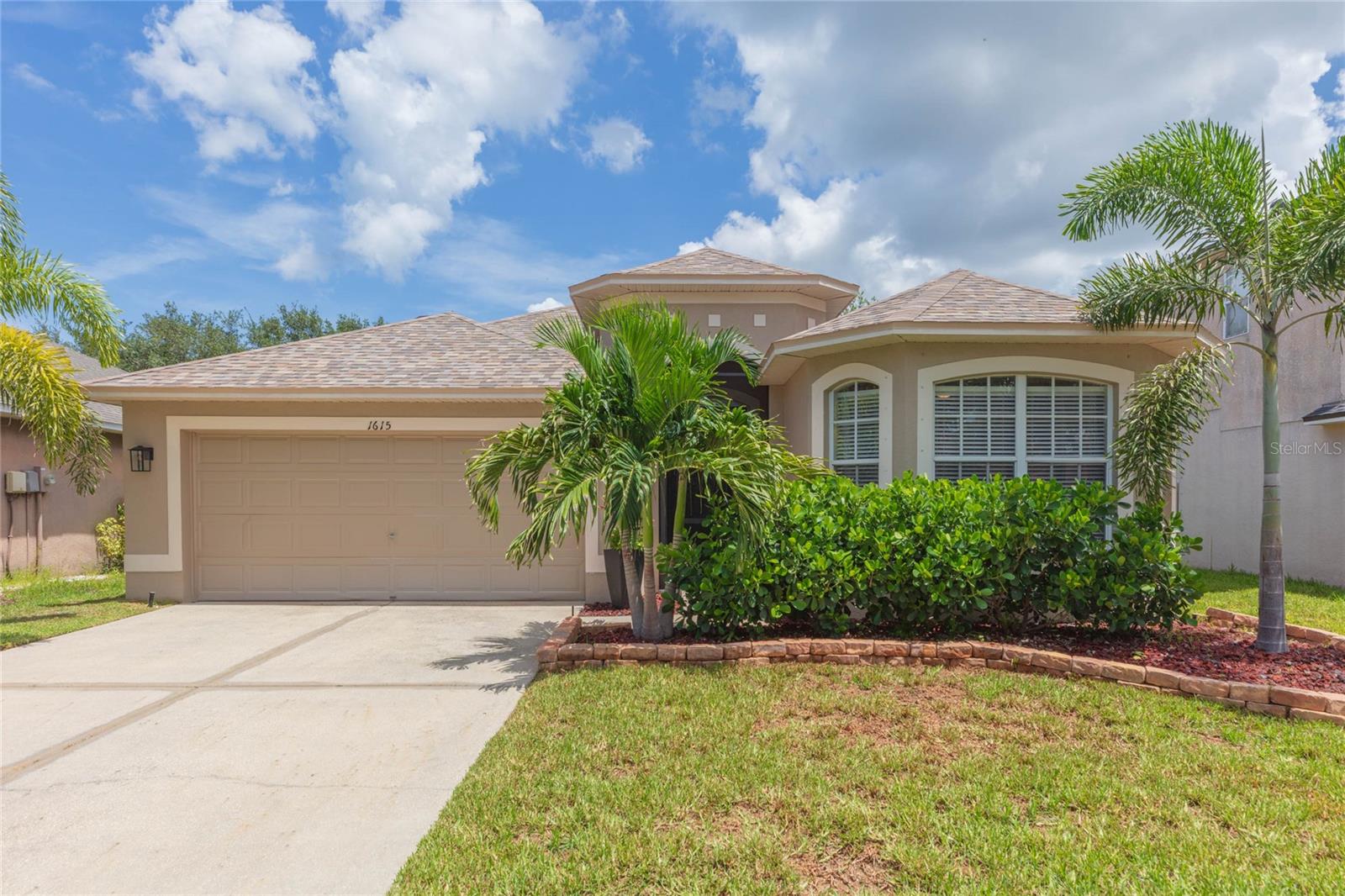 1615 Bonita Bluff CT
