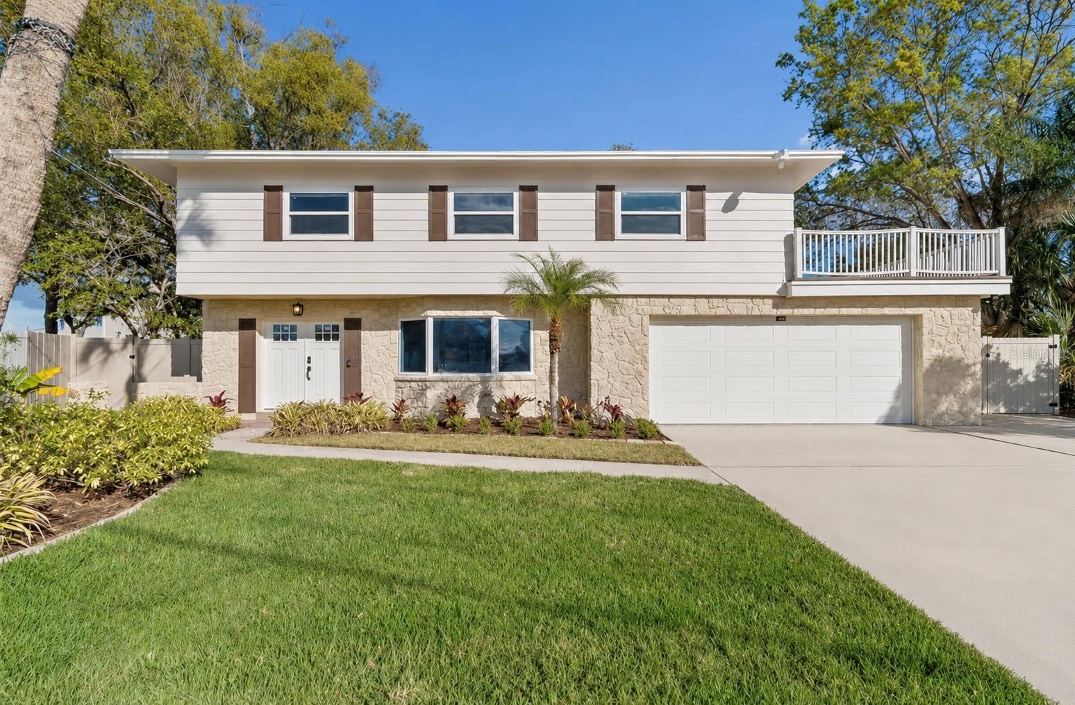 8402 Boxwood Dr