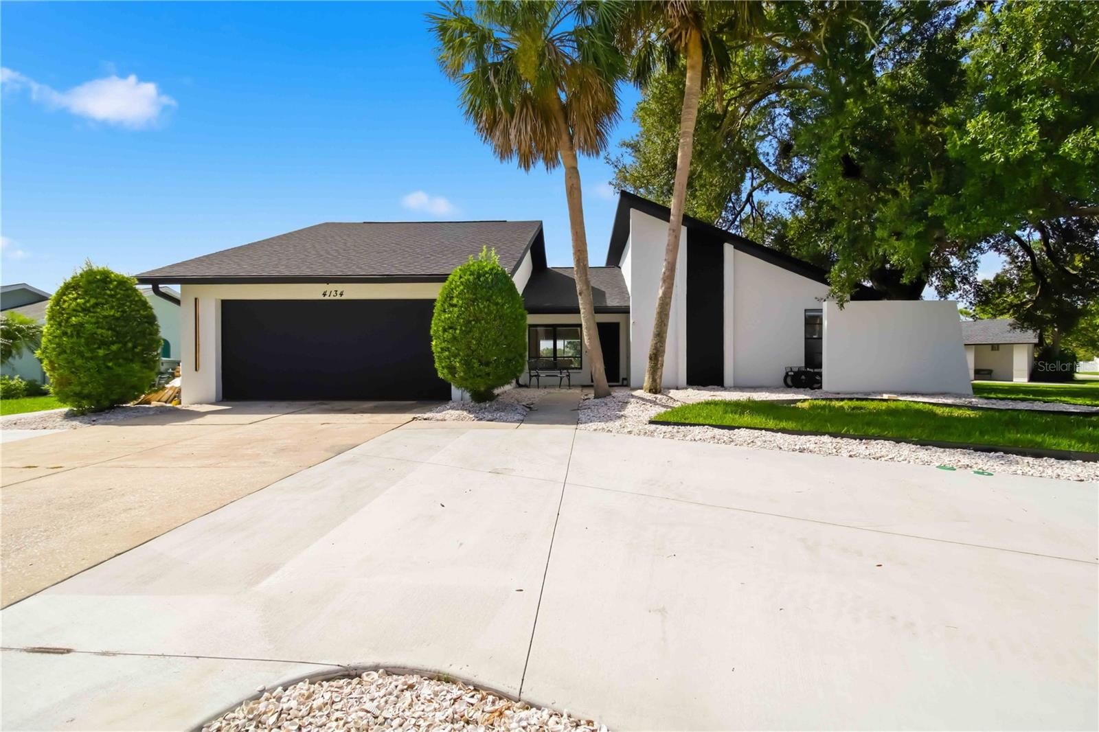 4134 Eastwood Dr
