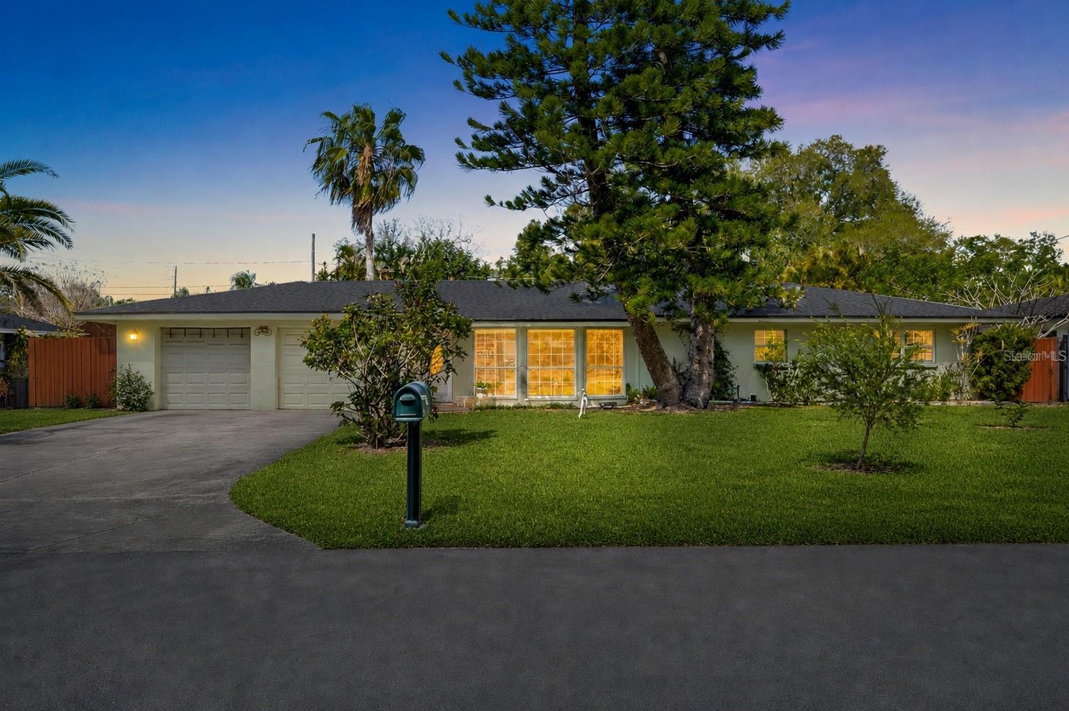 1806 Beverly Cir N