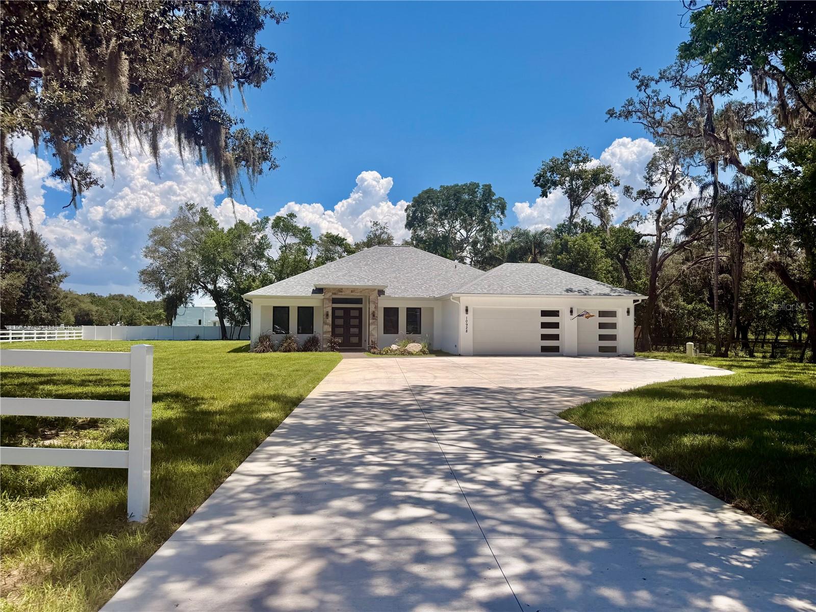 10928 Osceola Dr