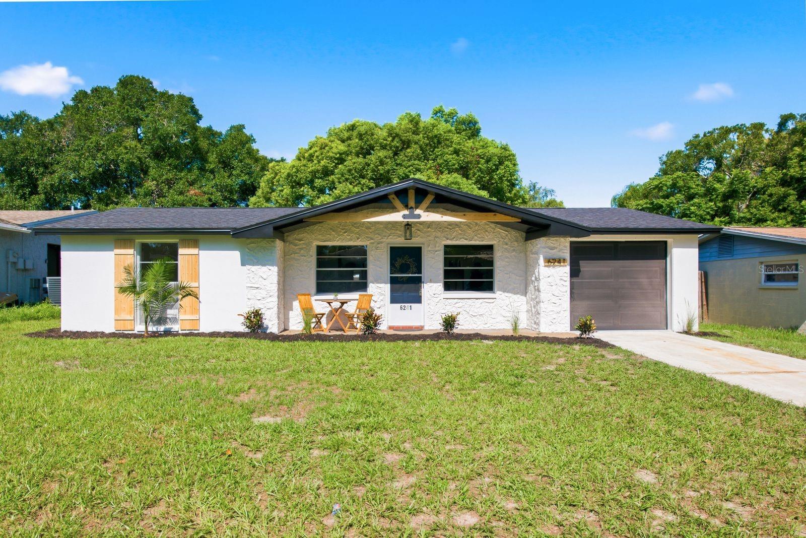 6241 Maplewood Dr