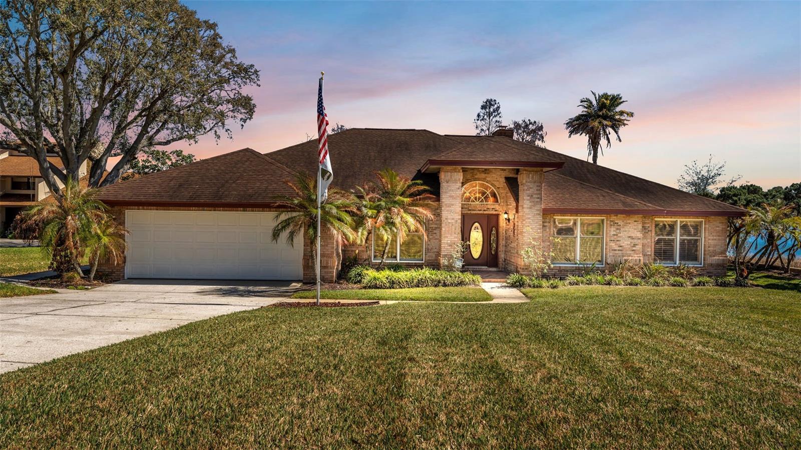 122 W Juliana Way