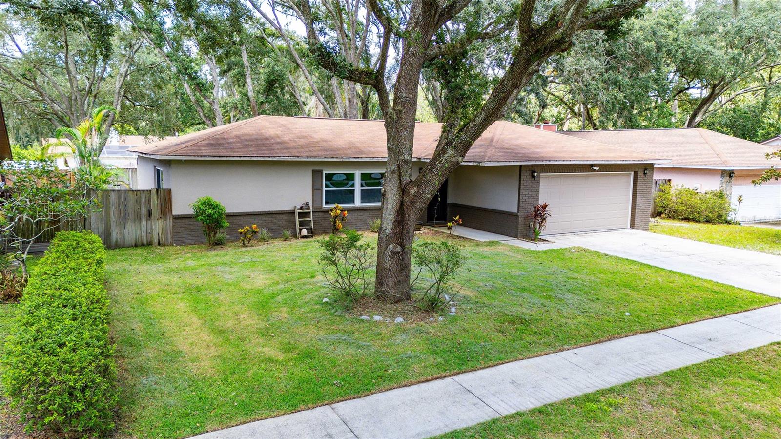 2423 Forrest Crest Cir