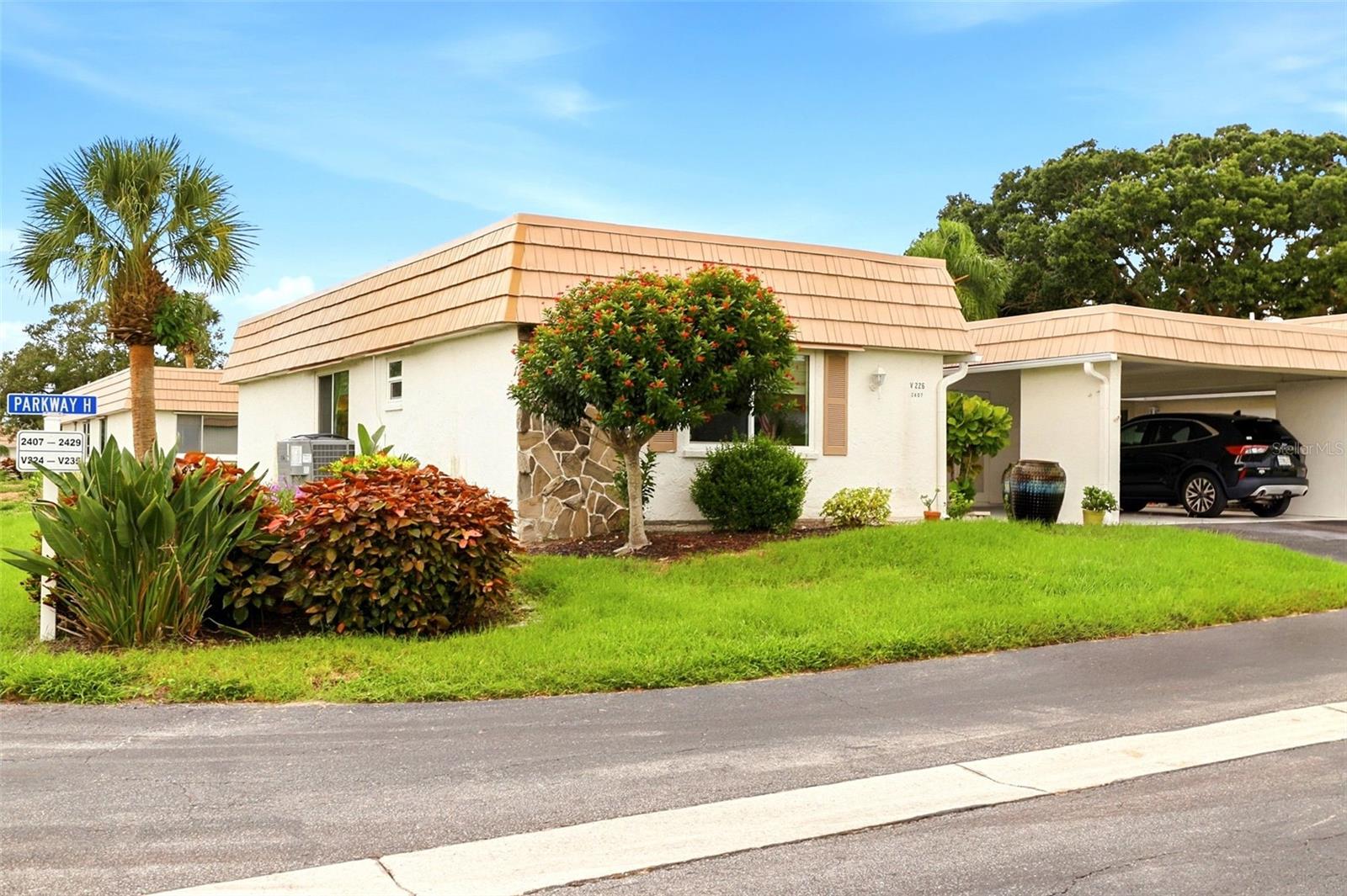 2407 Riverbluff Pkwy #V-226