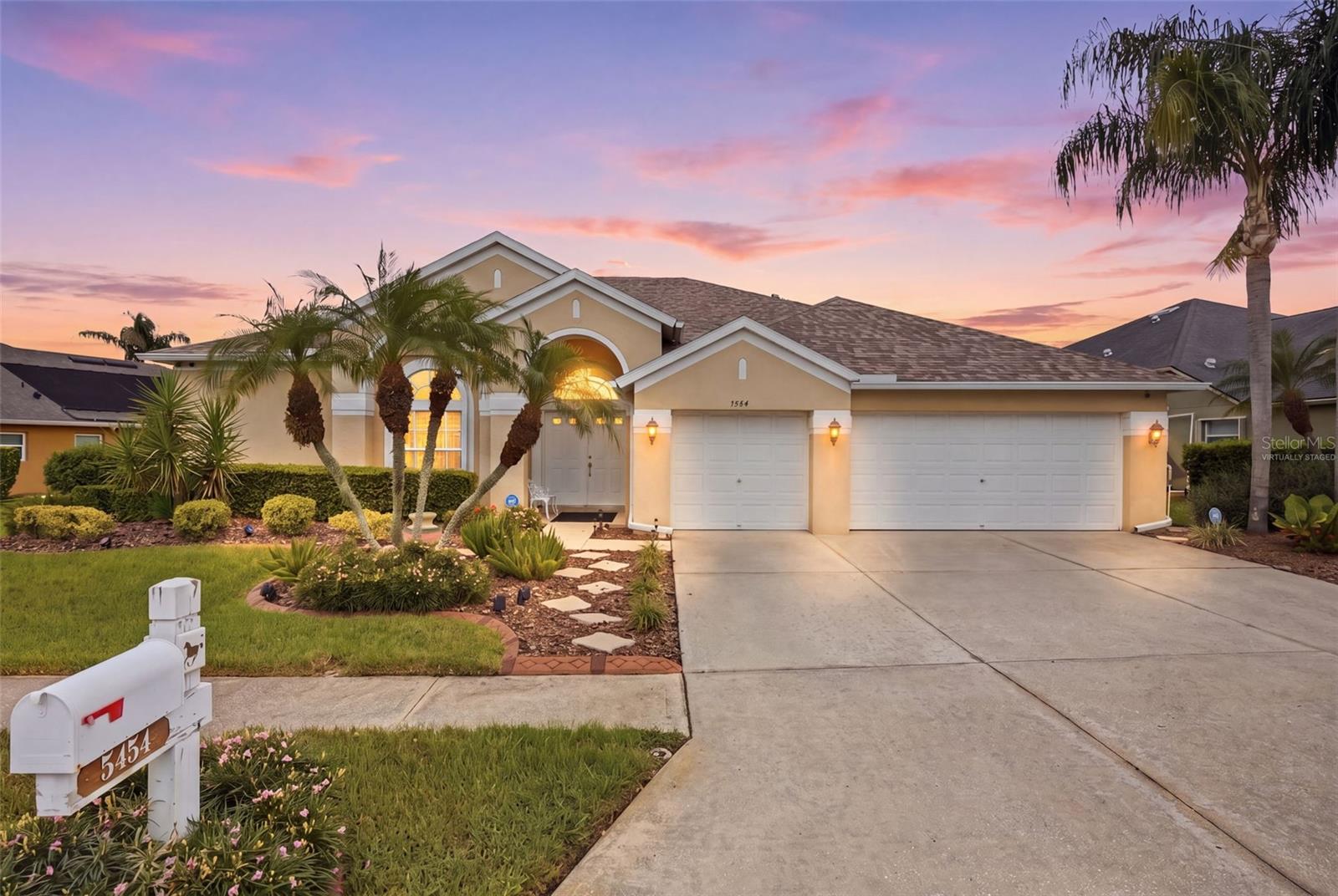 5454 Spectacular Bid Dr