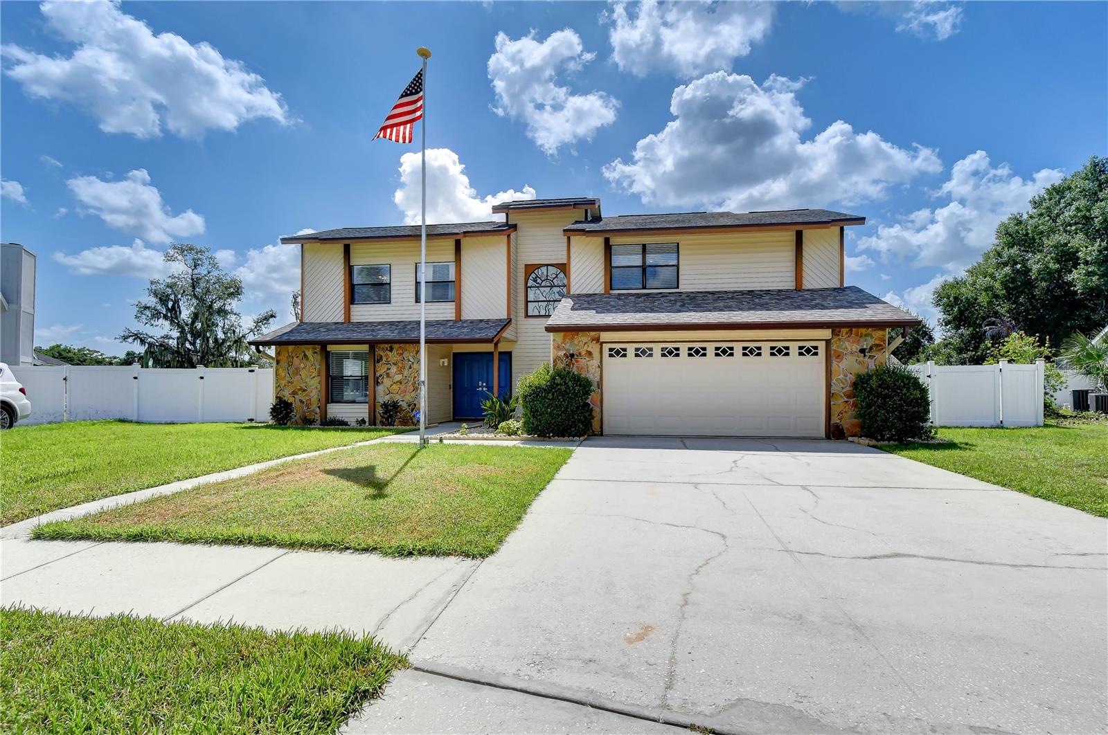 1224 Rainbrook Cir