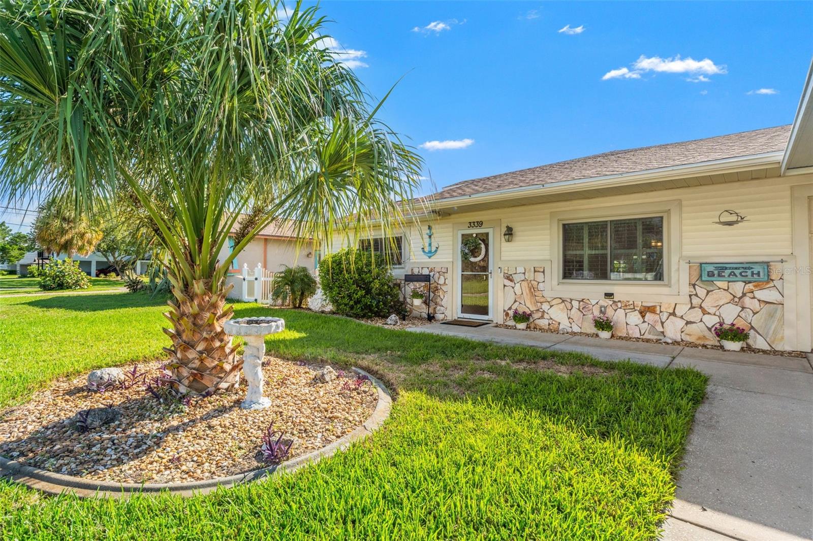 3339 Poinsettia Dr