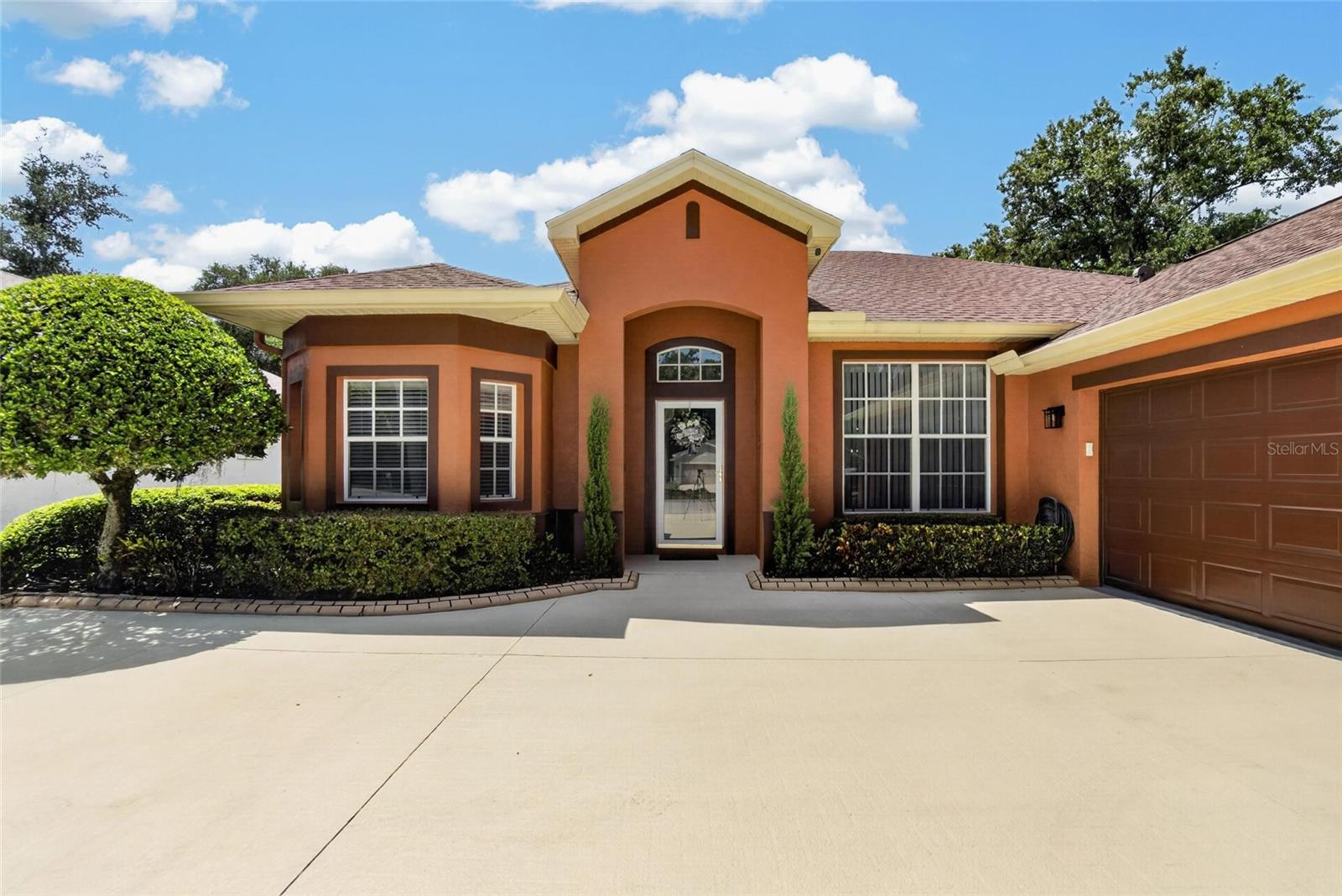 2803 Brooke Pines CT