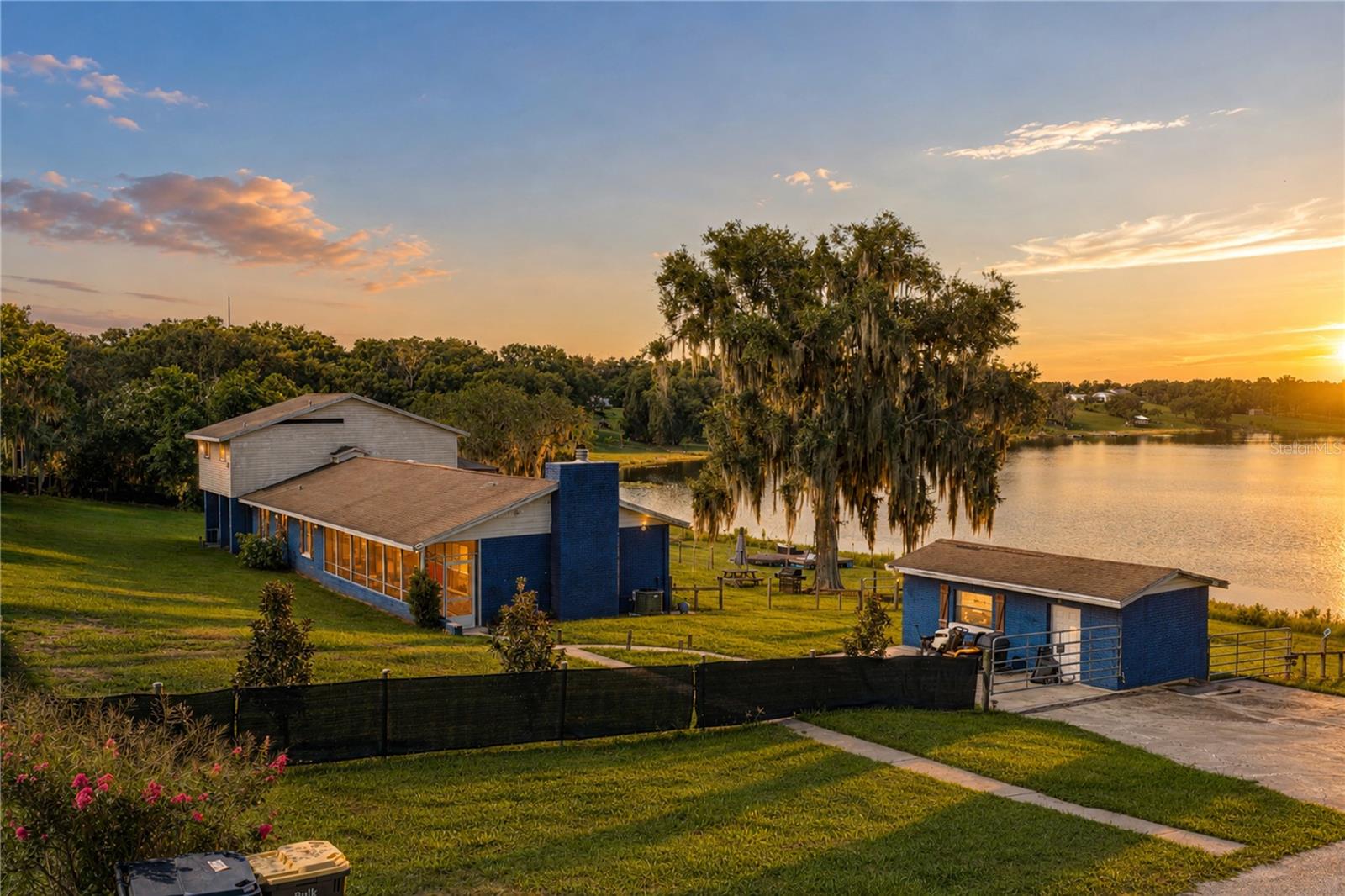 2120 Hurley Dr