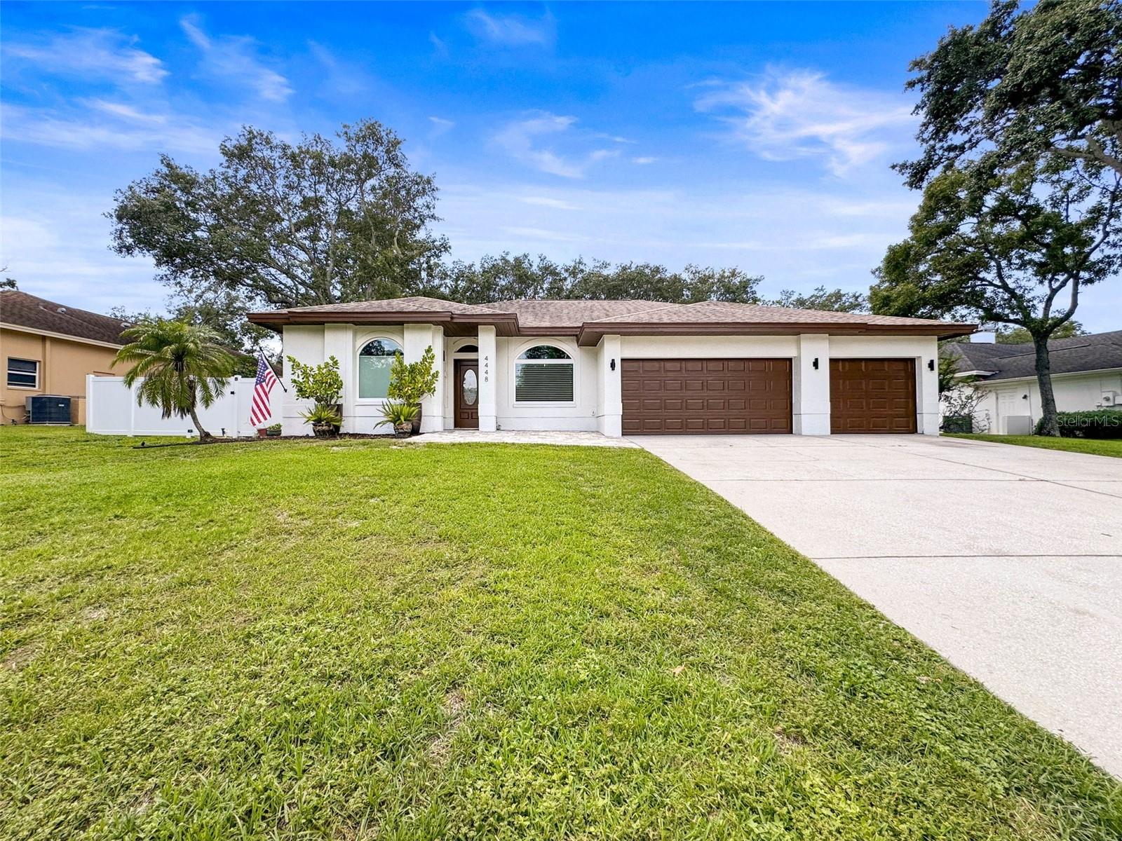 4448 Glenbrook Dr