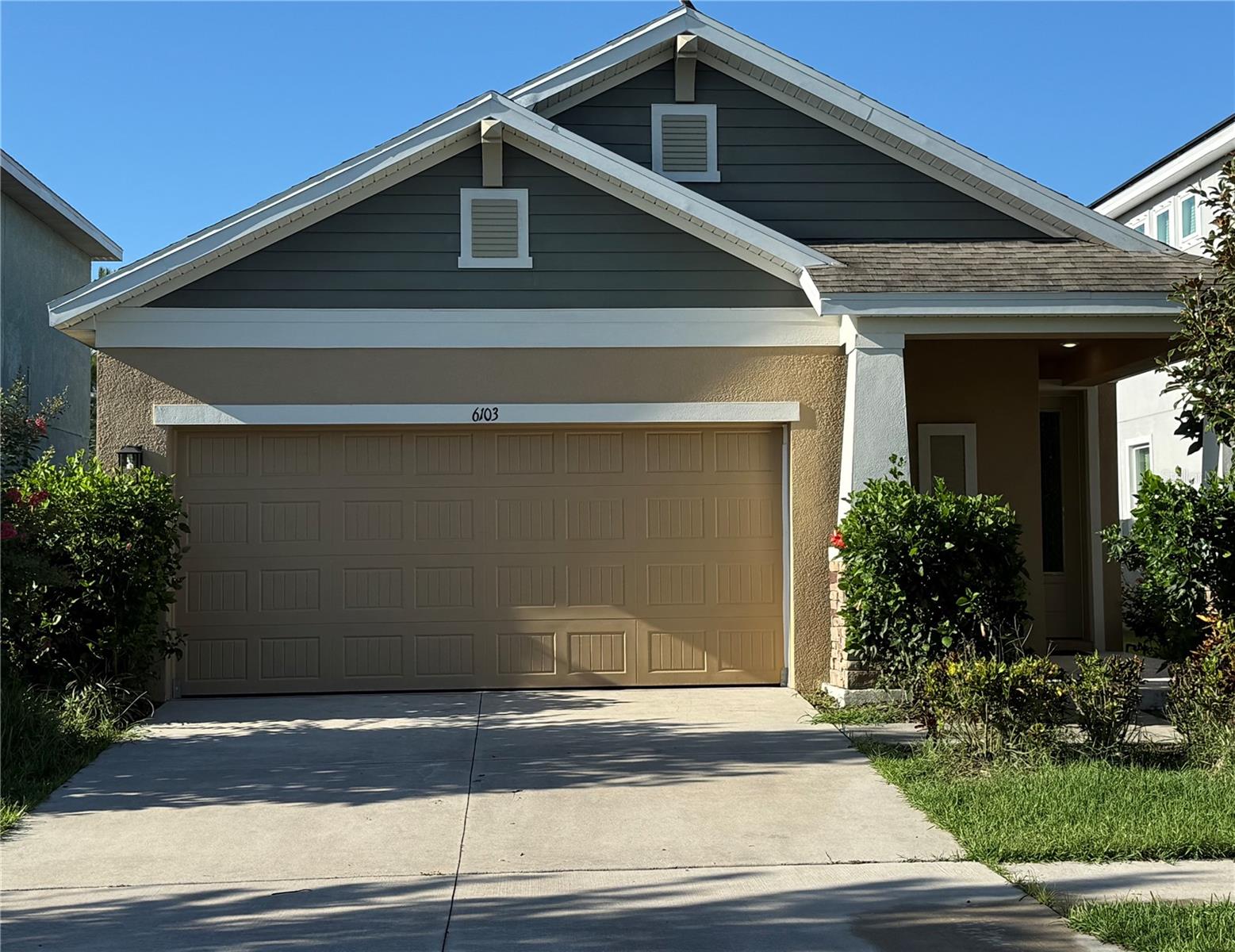 6103 Voyagers Pl