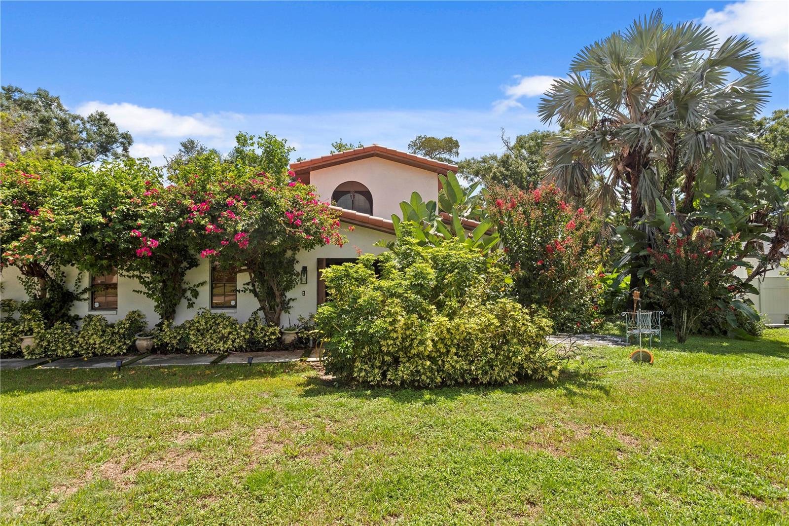 7915 Flowerfield Dr