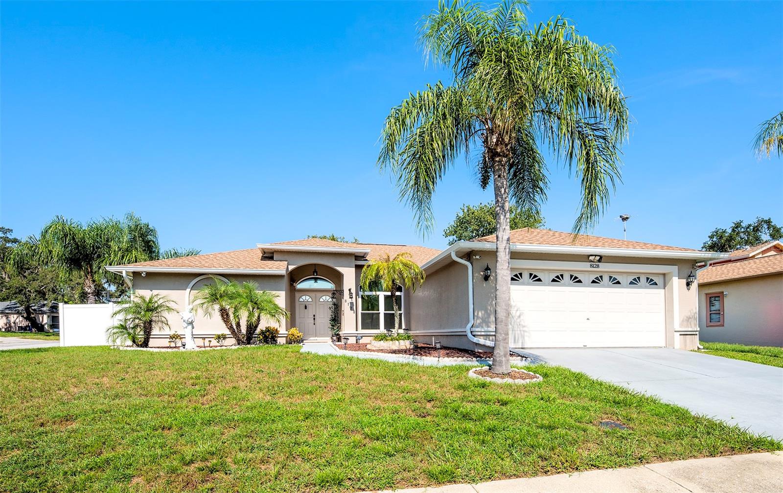 8128 Golden Bear Loop