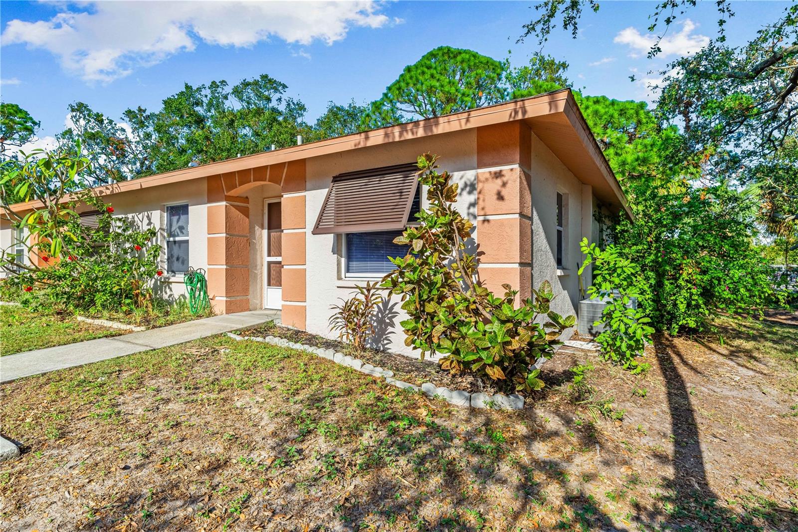 630 N Jefferson Ave #19