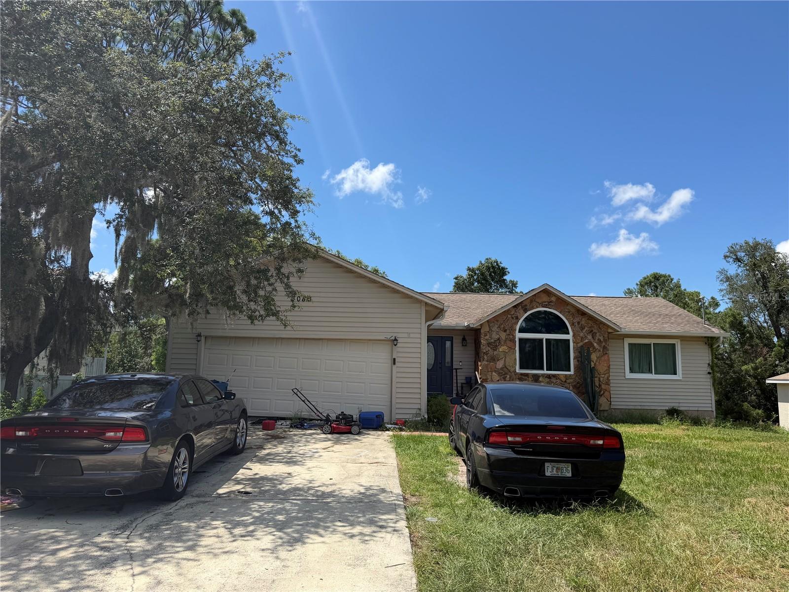 3083 Lema Dr