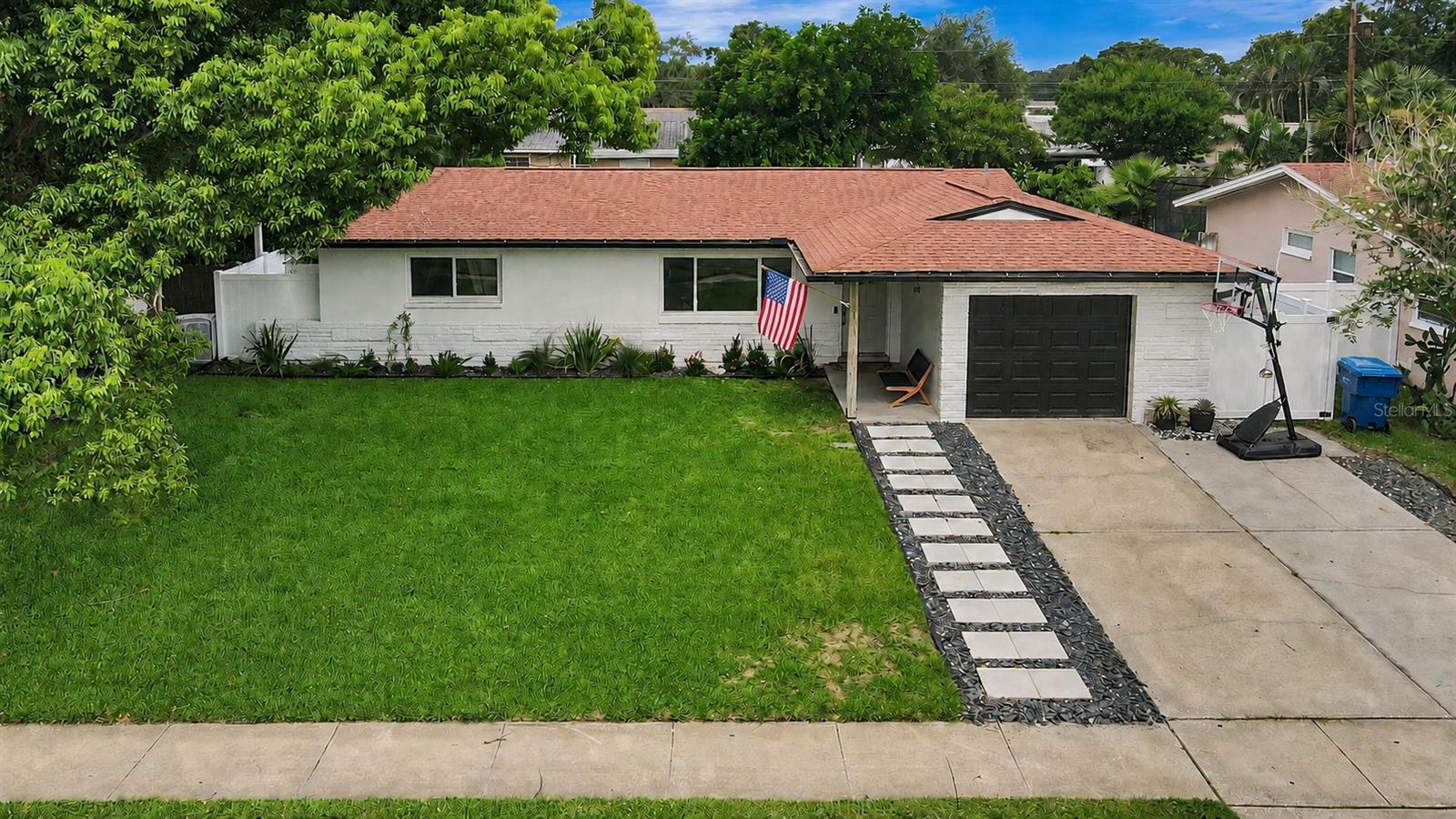 510 Hillcrest Dr