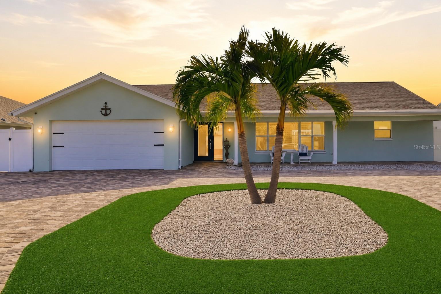 6420 3rd Palm Pt
