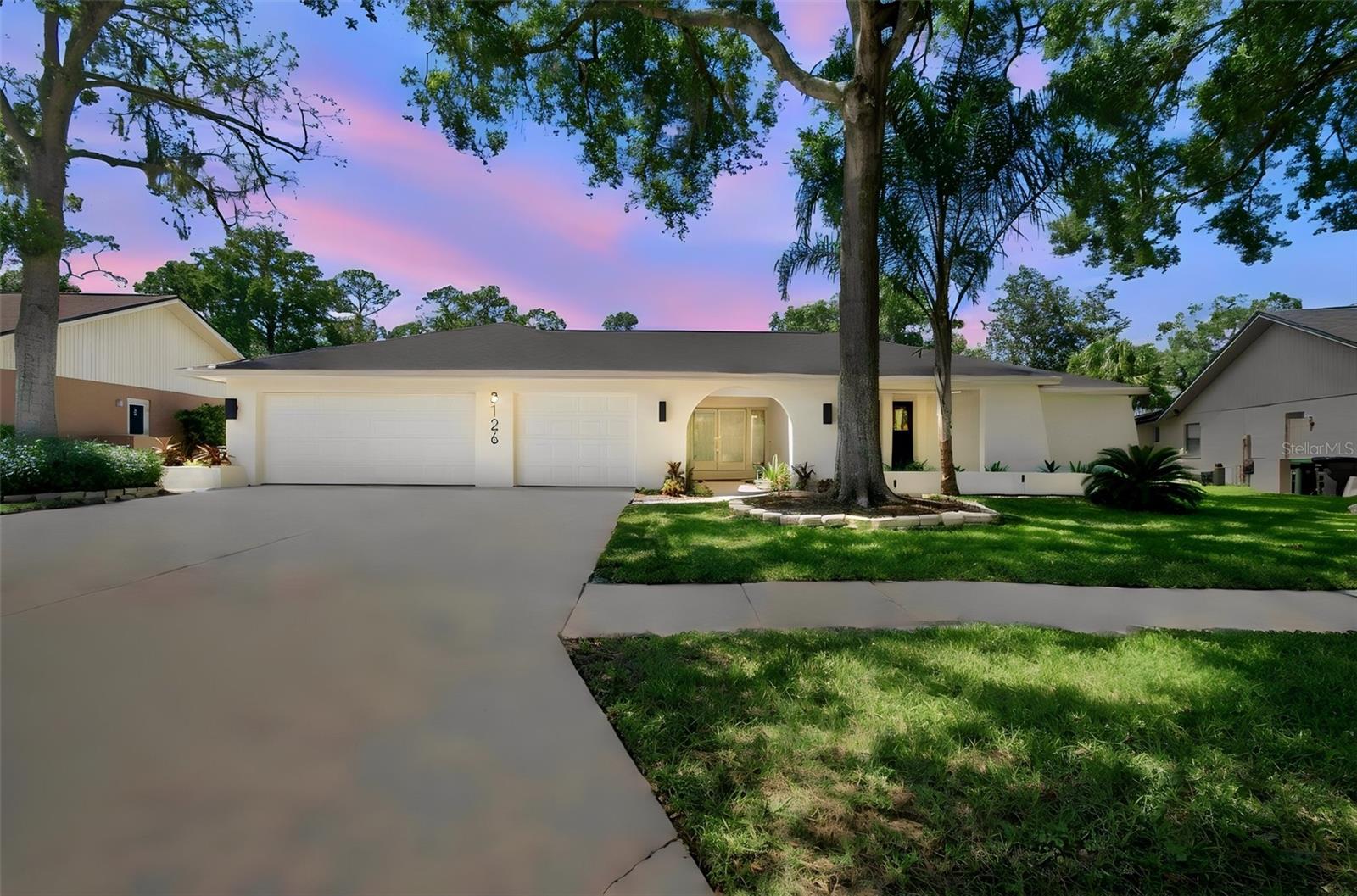 3126 Edgemoor Dr