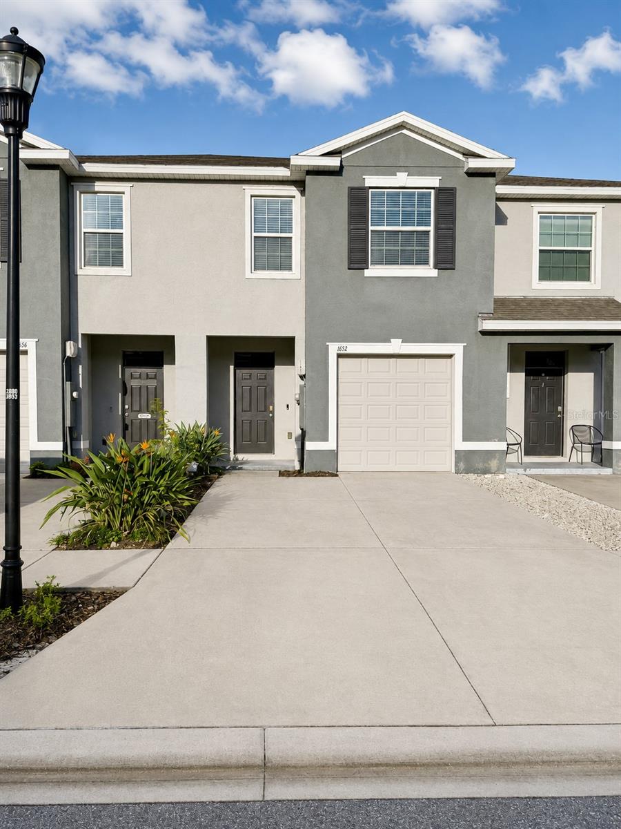 1652 Hubbell Rd