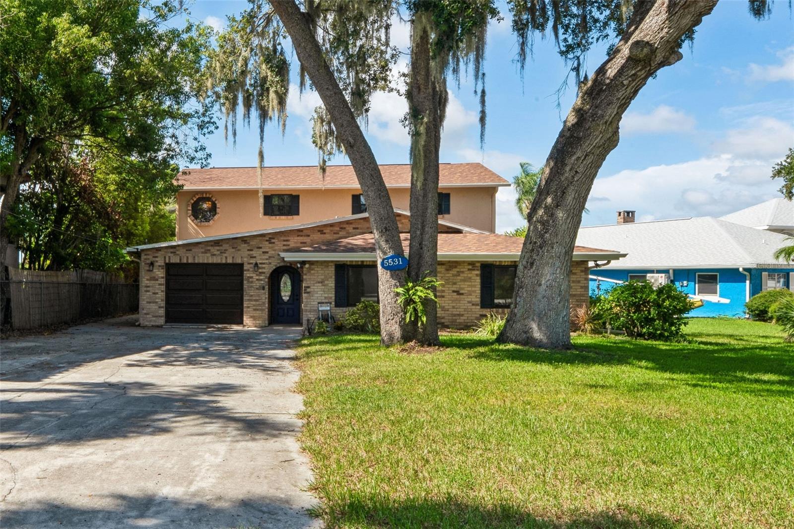 5531 Manatee Point Dr