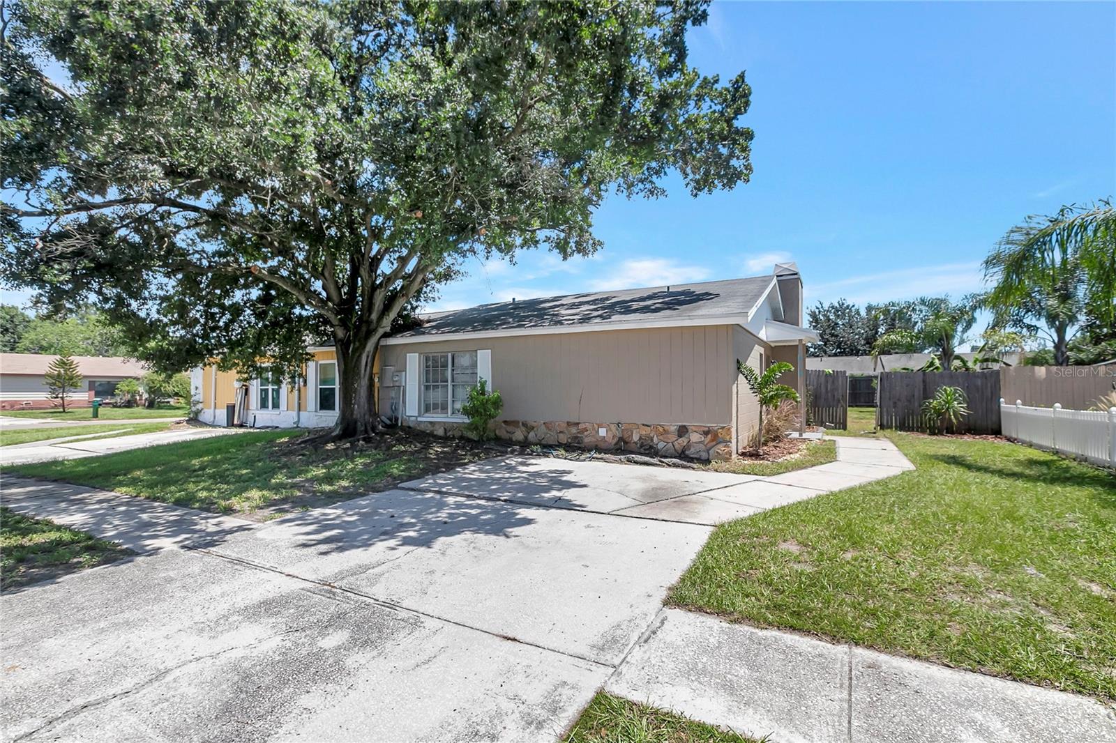 1212 Coolmont Dr