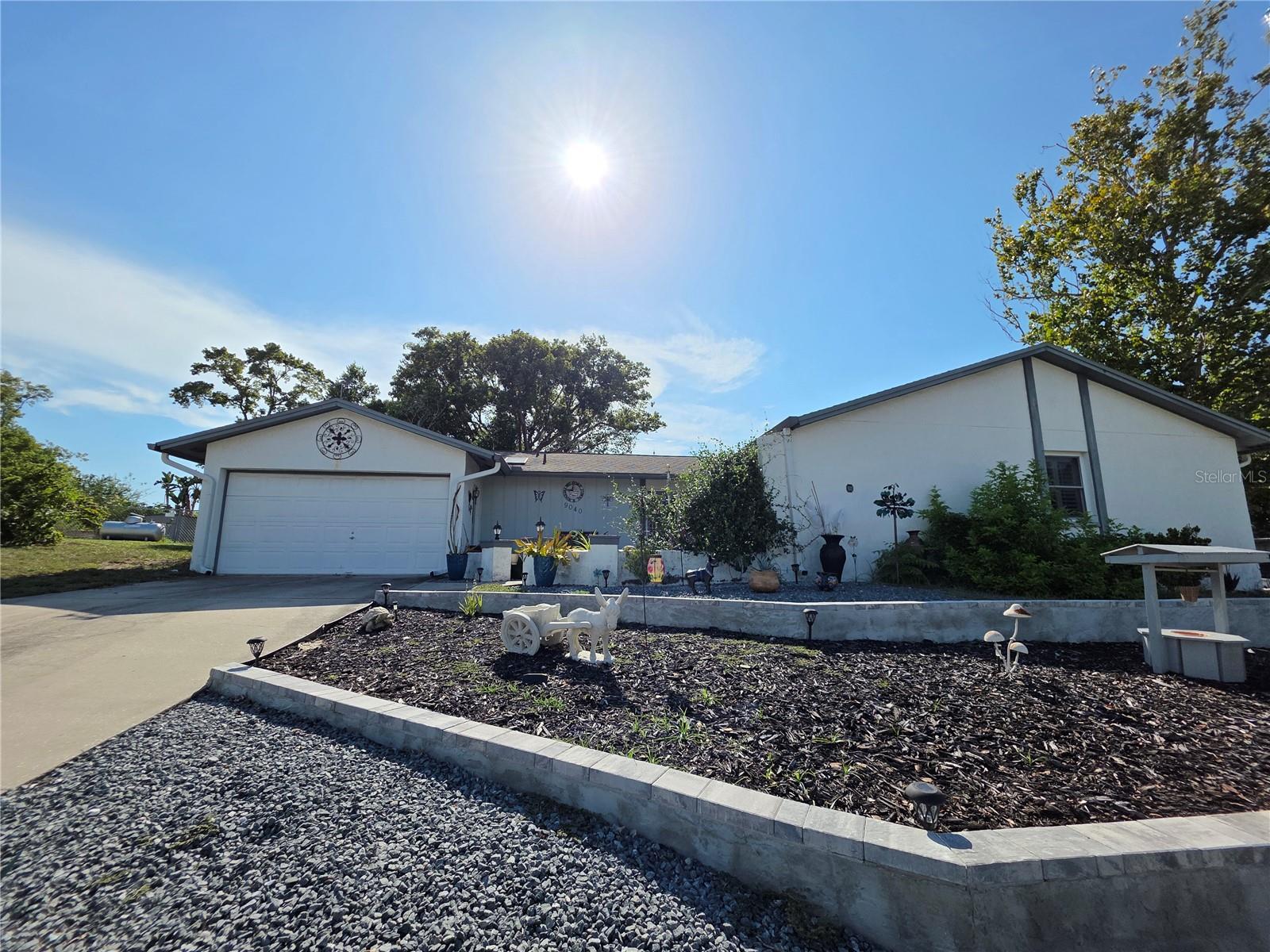 9040 Bay Dr