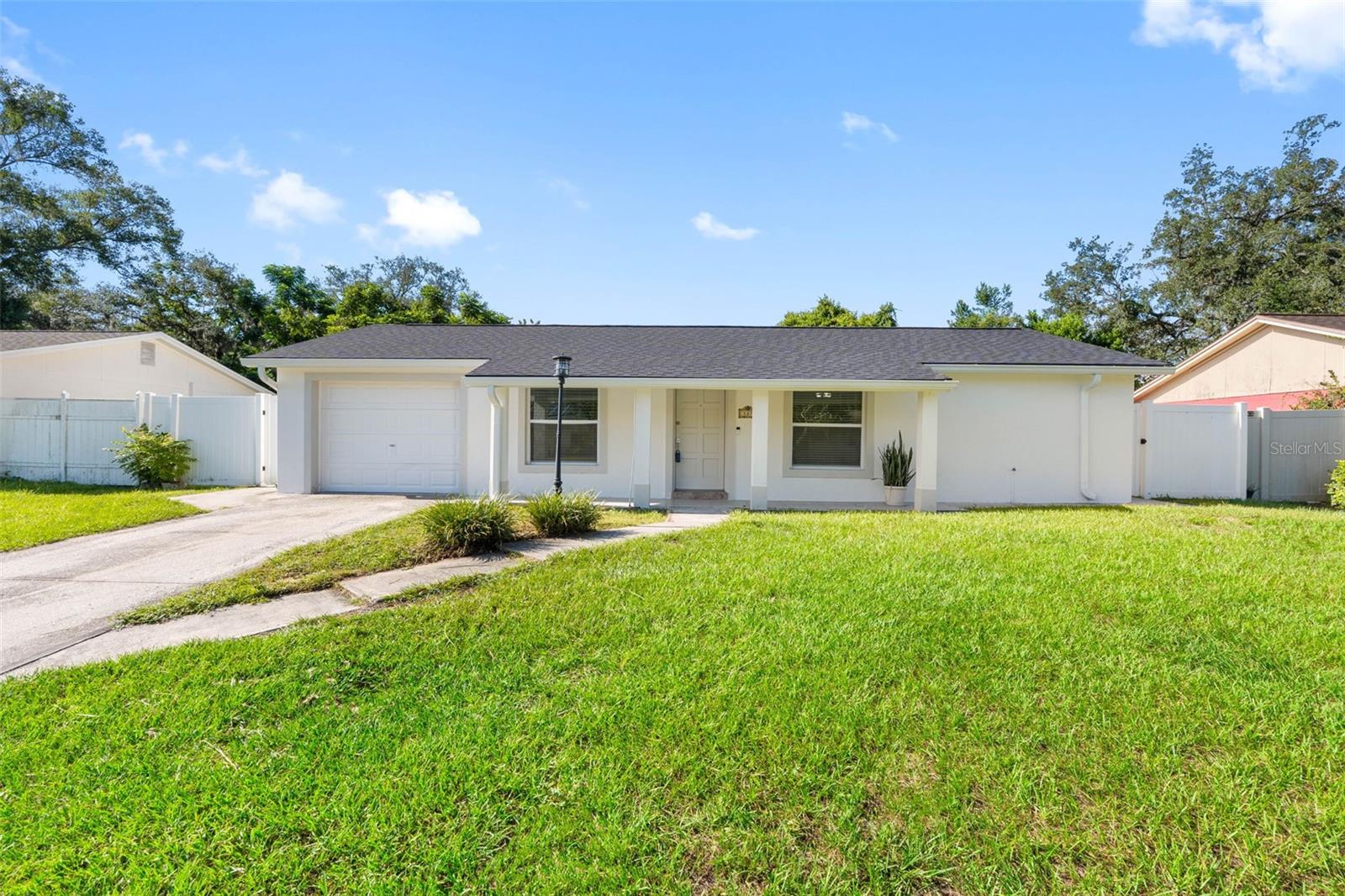 107 Valley Dr