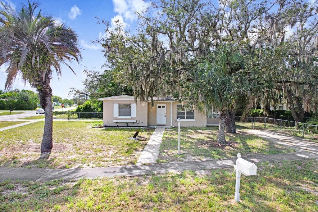 1228 Academy Ave