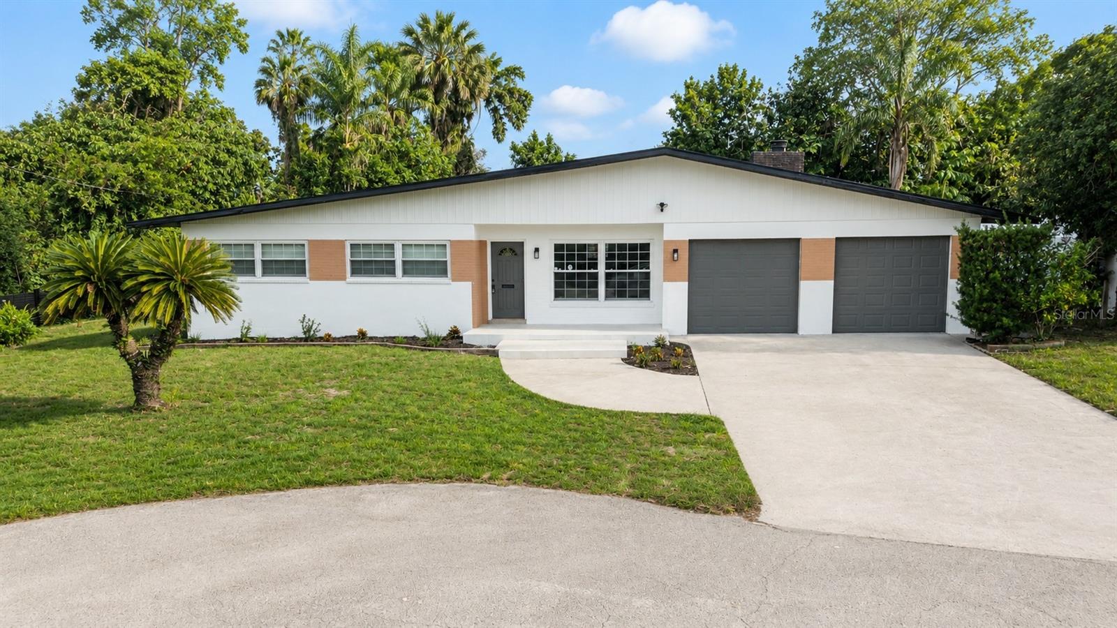 5627 Oakland Dr