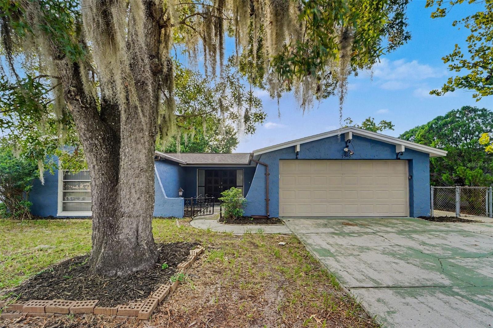 9540 Rainbow Ln
