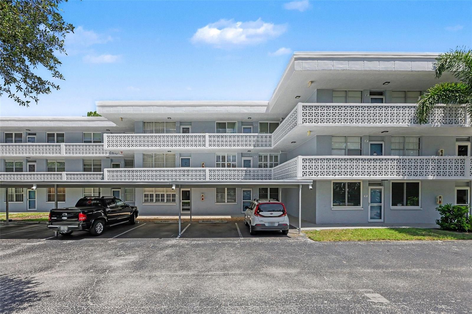 4720 Locust St NE #206