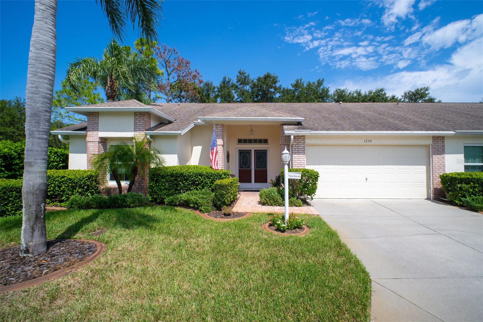 1236 Flora Vista St