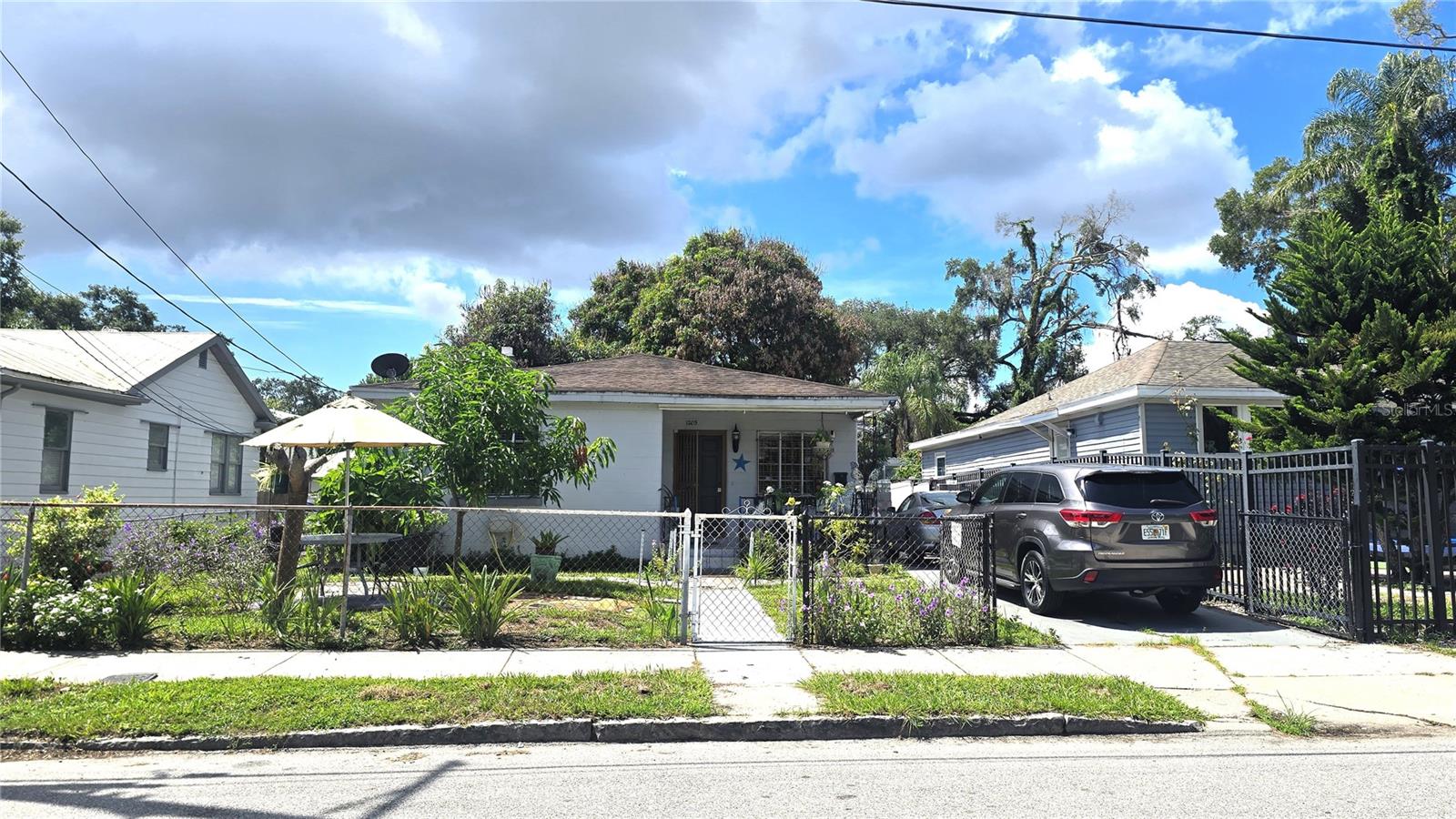 1205 E 26th Ave