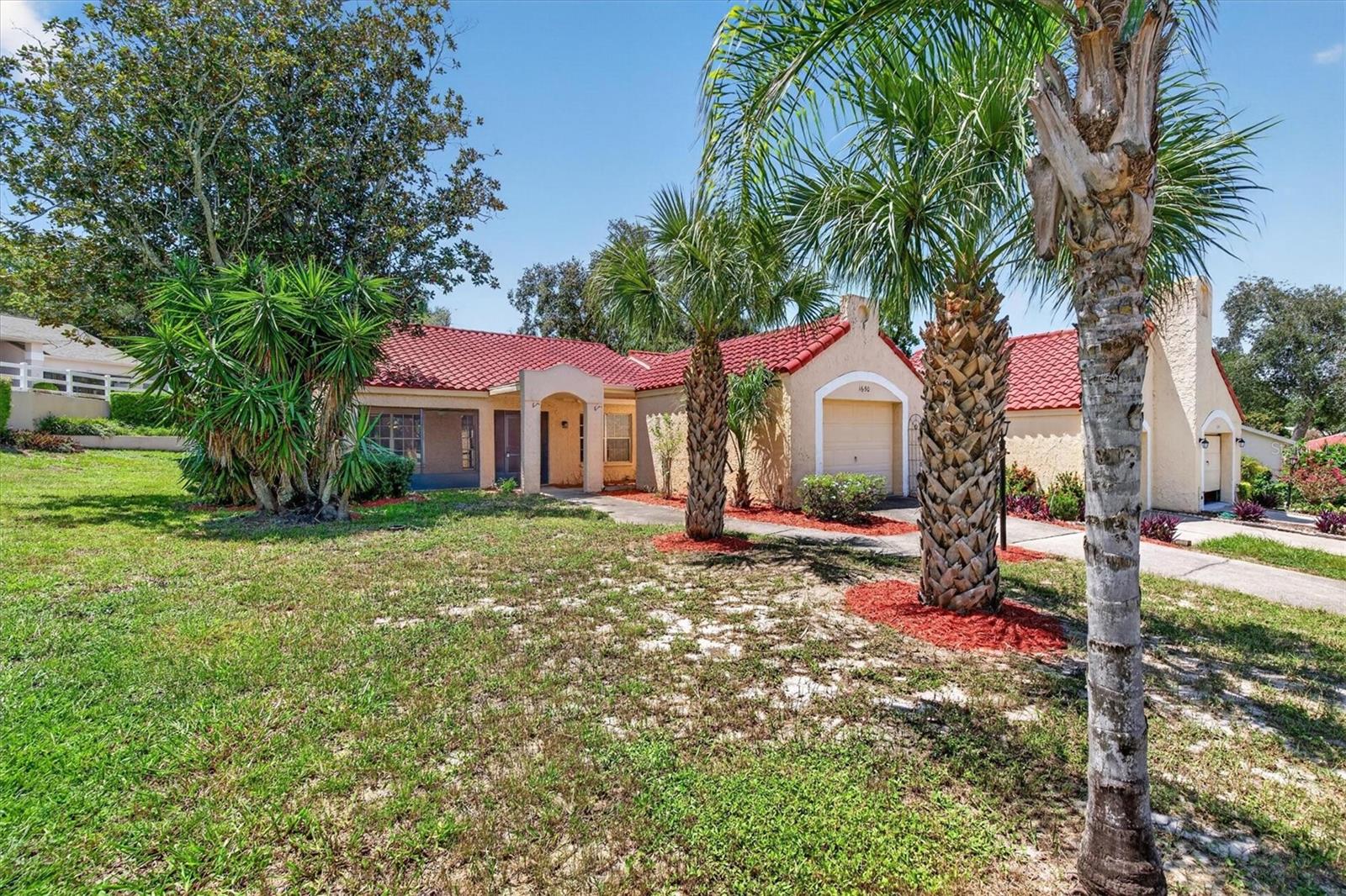 1650 Highland Club Ln