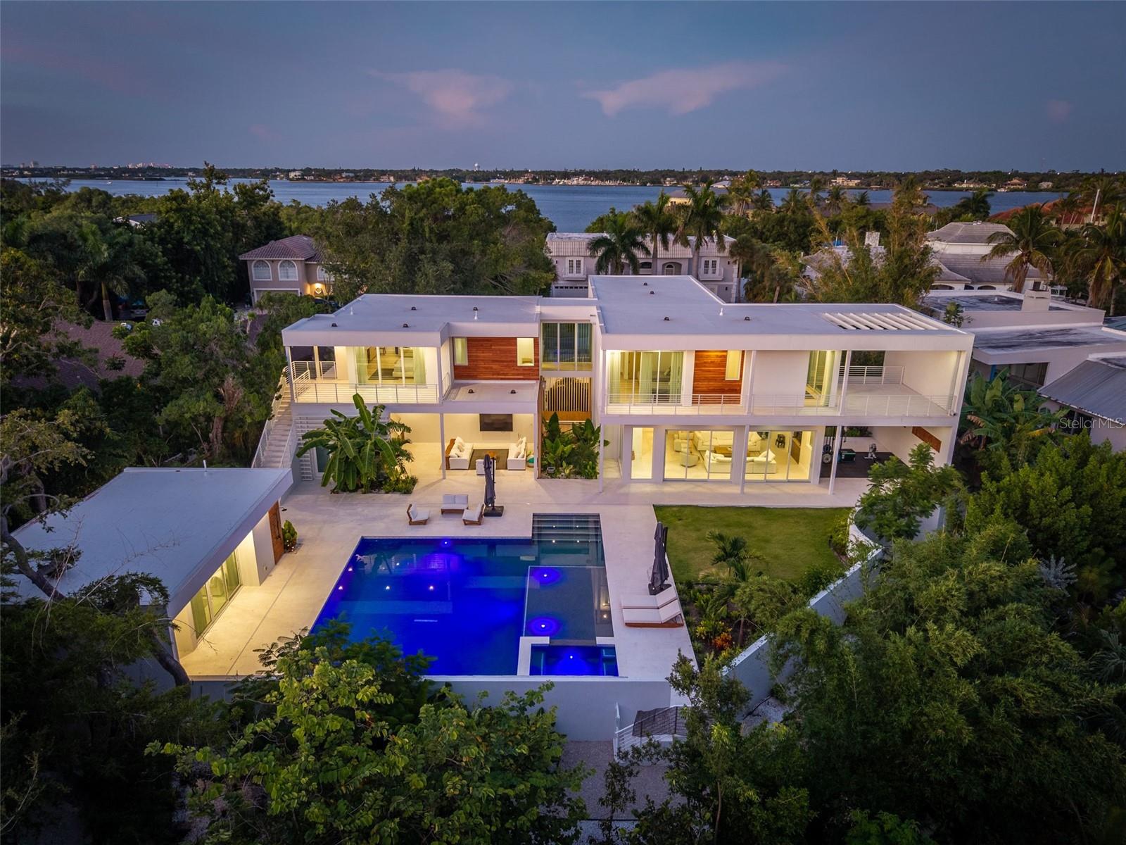 1355 Roberts Bay Ln