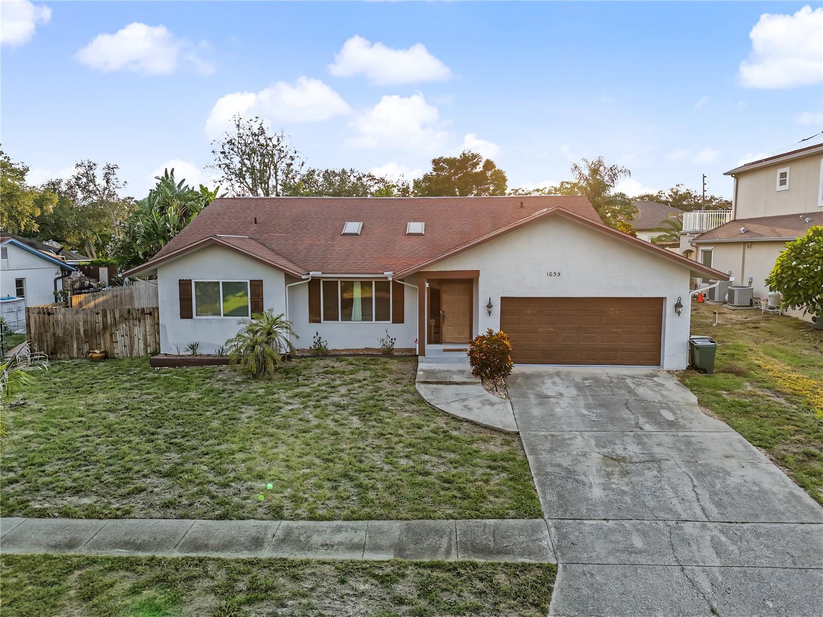 1035 Anclote Dr