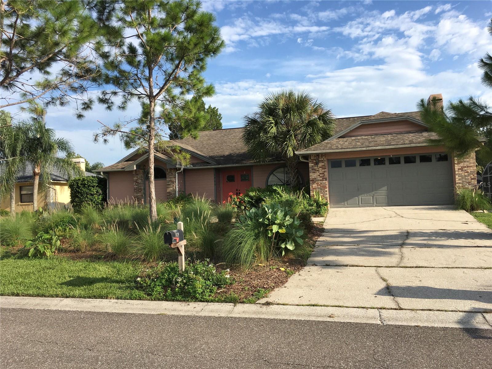 1703 Paddock Dr