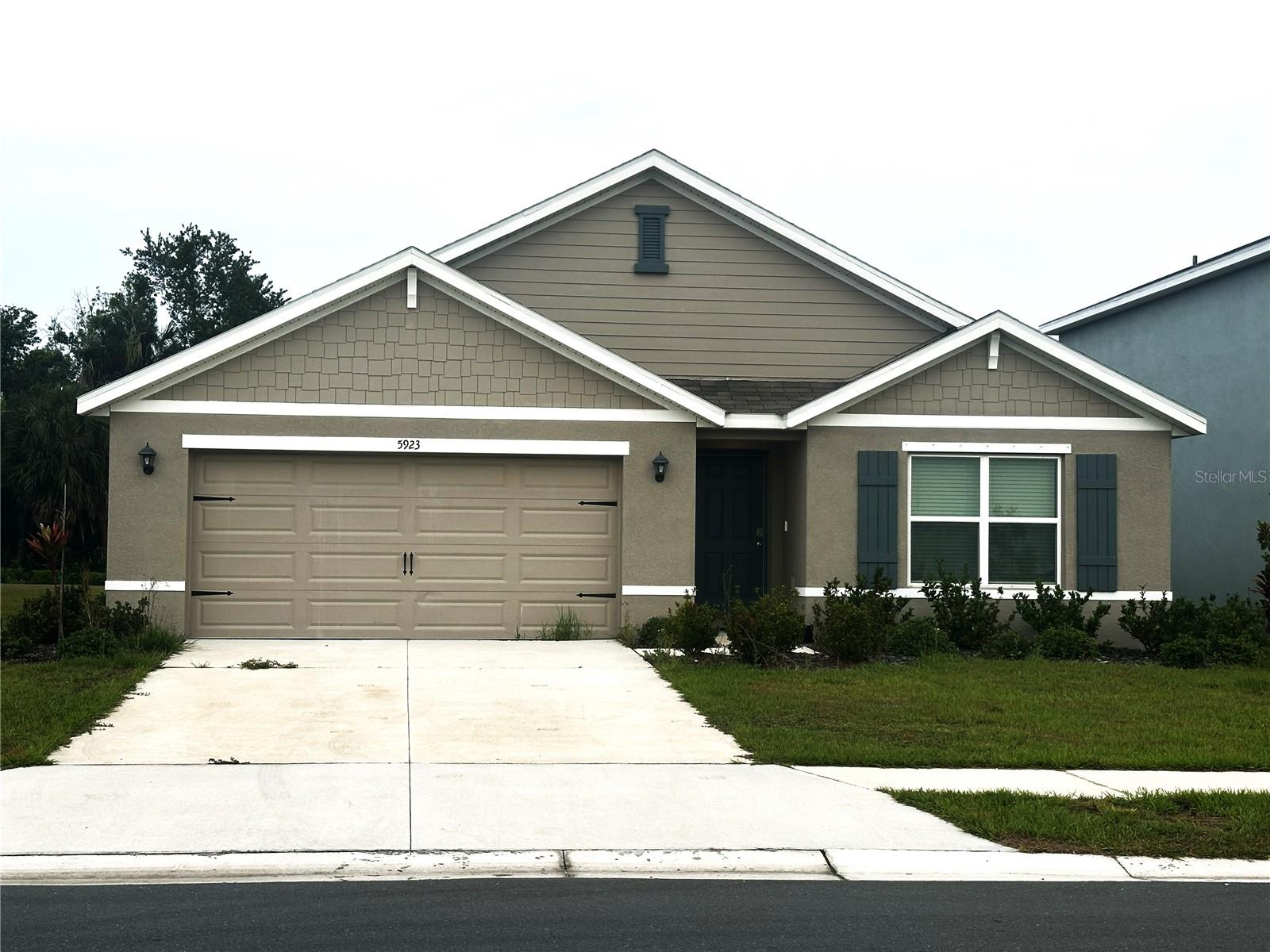 5923 Flagstone Trl