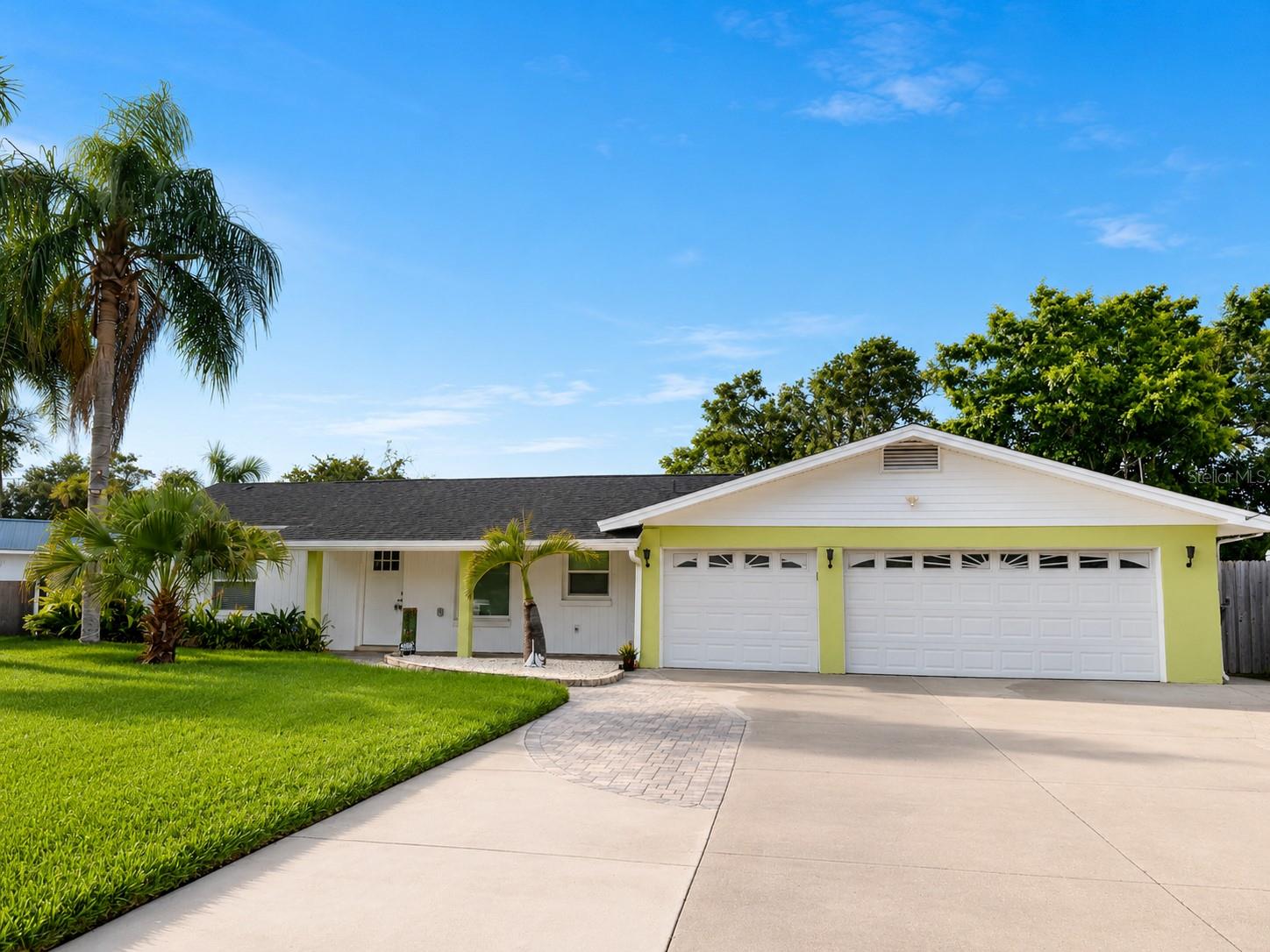 8715 Driftwood Dr