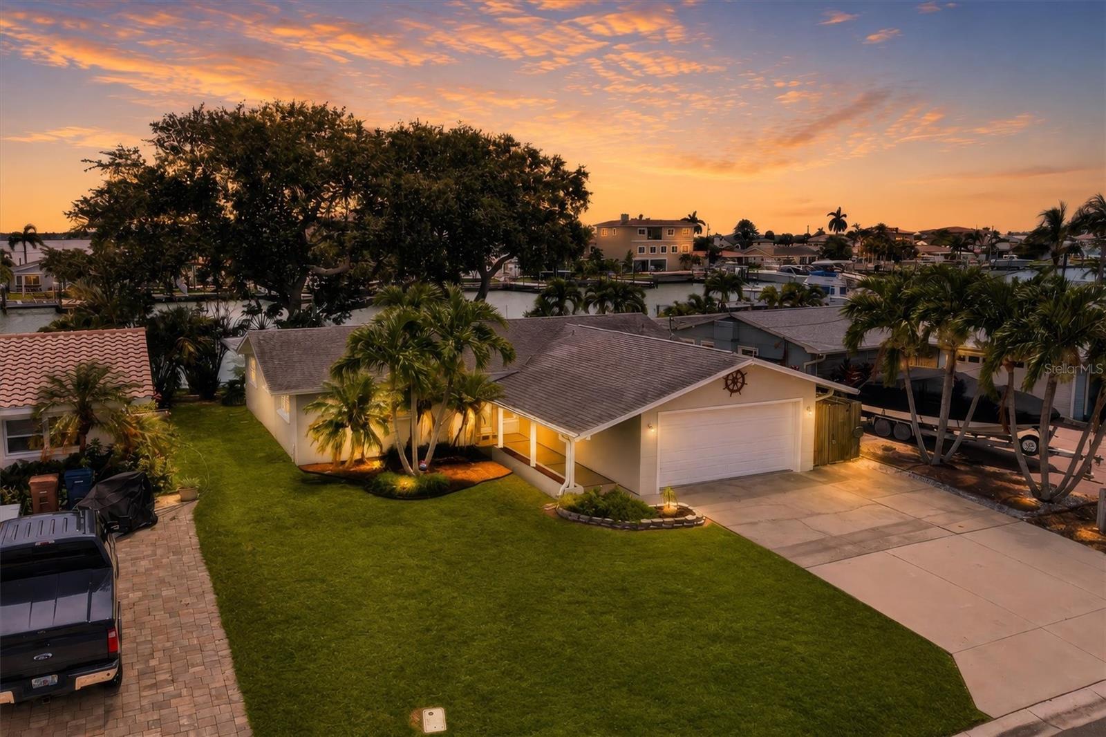 541 Lillian Dr